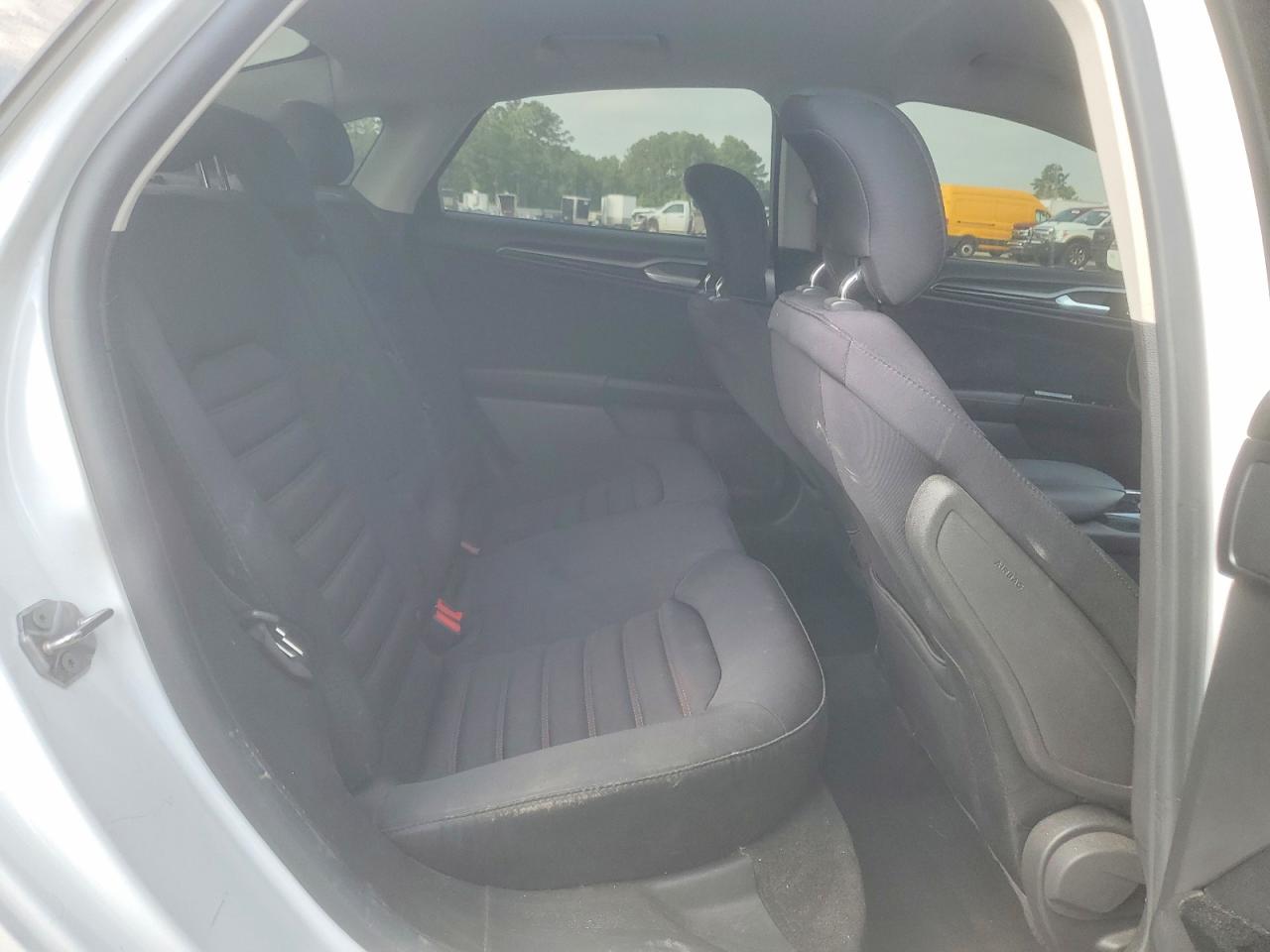 2013 Ford Fusion Se White vin: 3FA6P0H9XDR373339