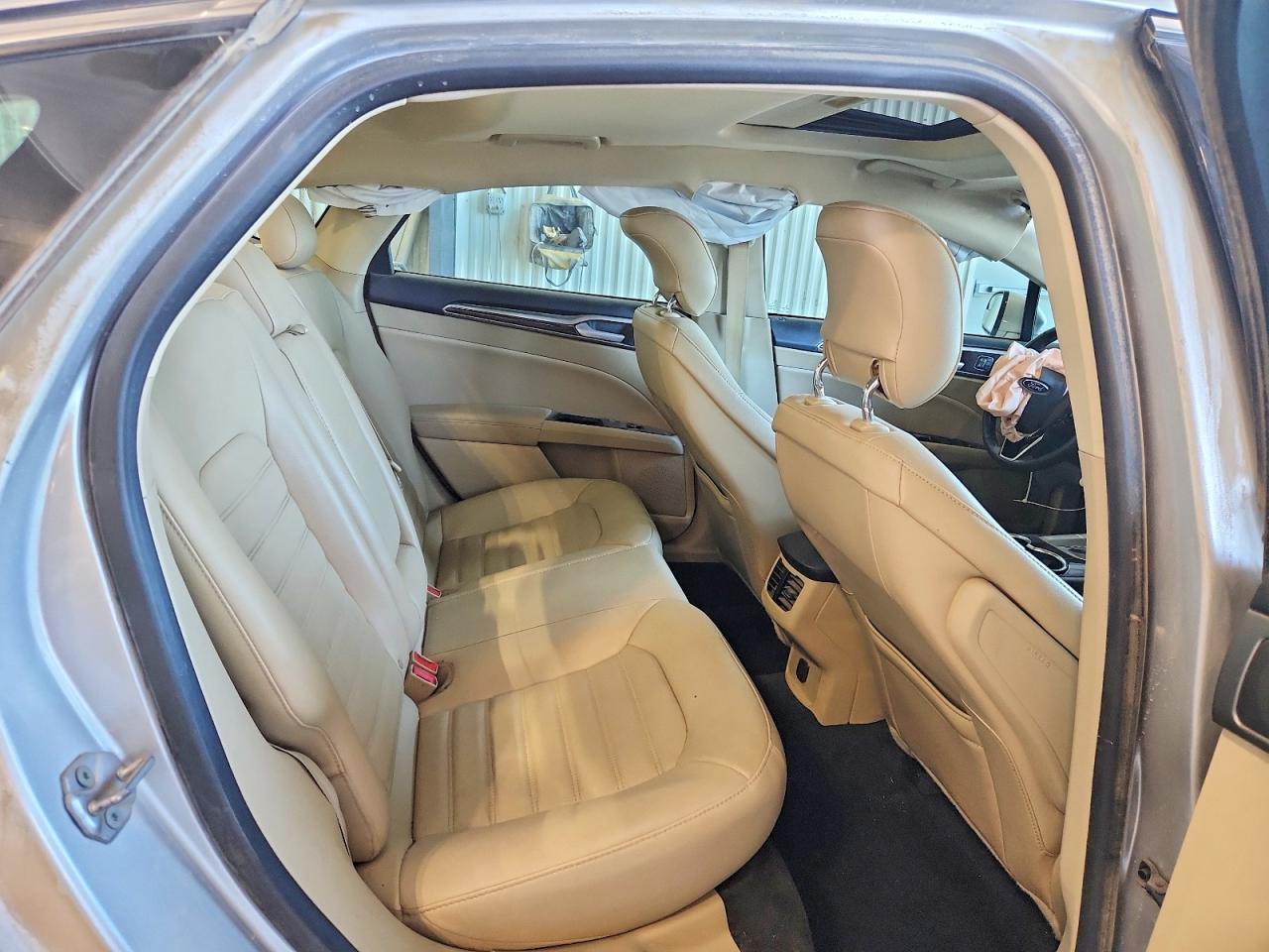 2014 Ford Fusion Se Silver vin: 3FA6P0H9XER271315