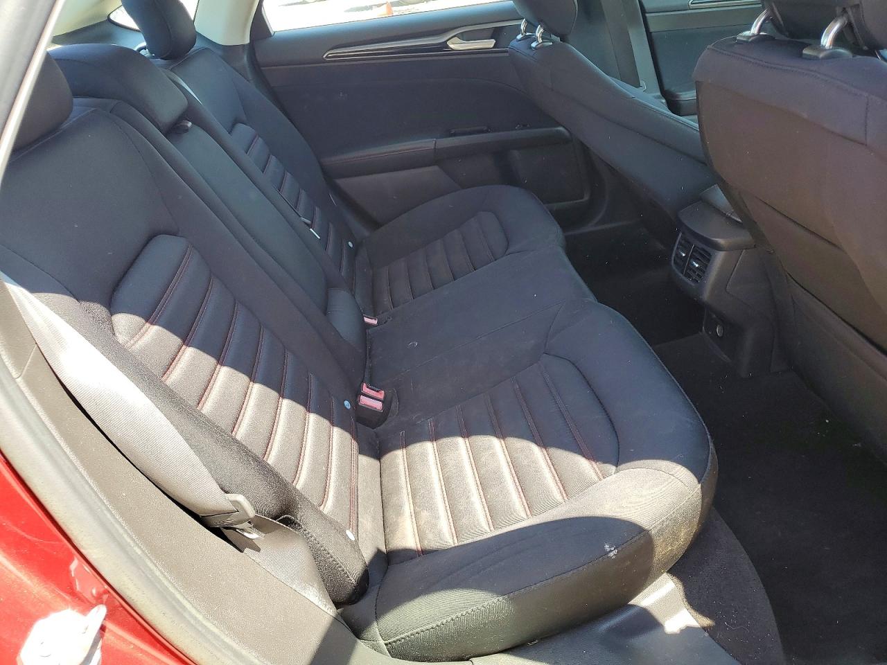 2014 Ford Fusion Se Red vin: 3FA6P0H9XER289944