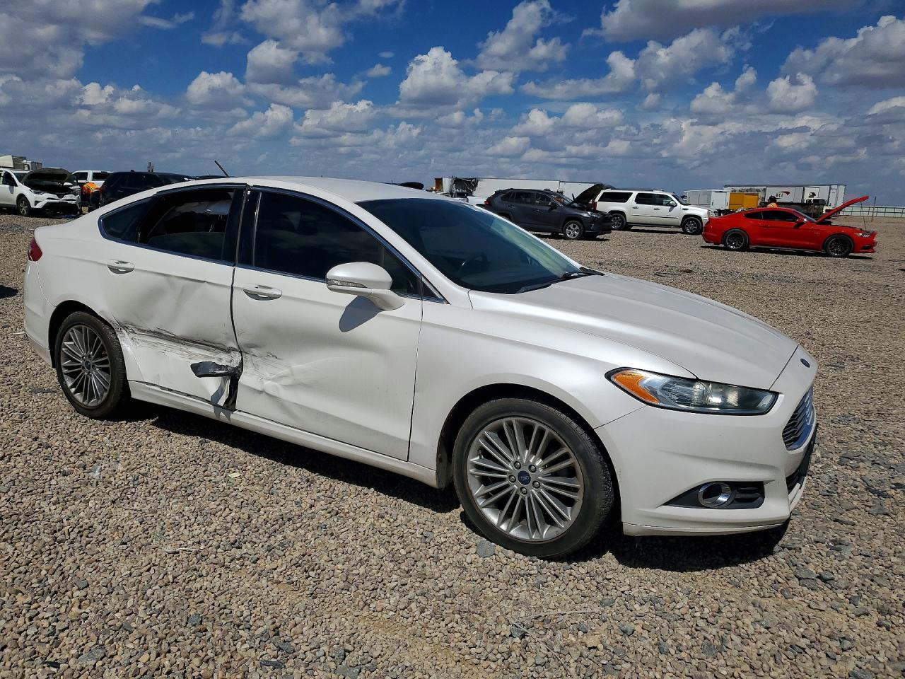 2014 Ford Fusion Se Белый vin: 3FA6P0H9XER360883