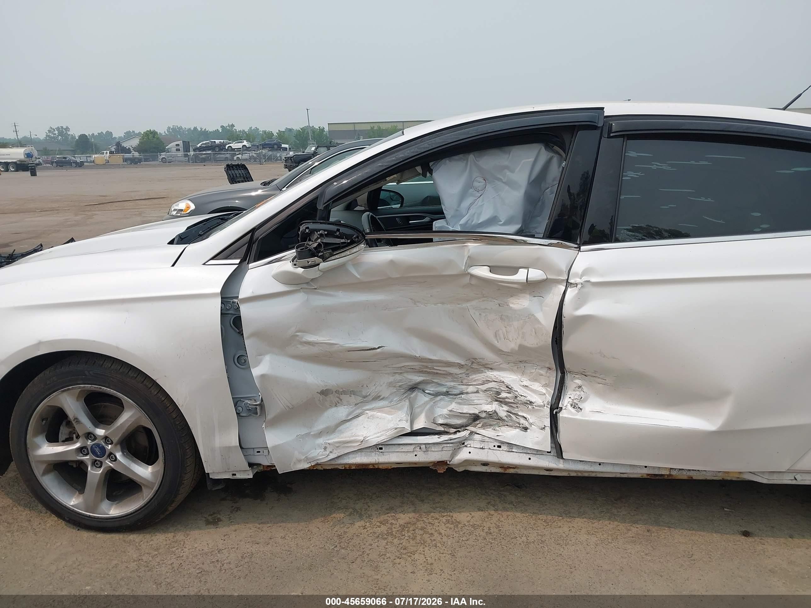 2015 Ford Fusion Se White vin: 3FA6P0H9XFR111419