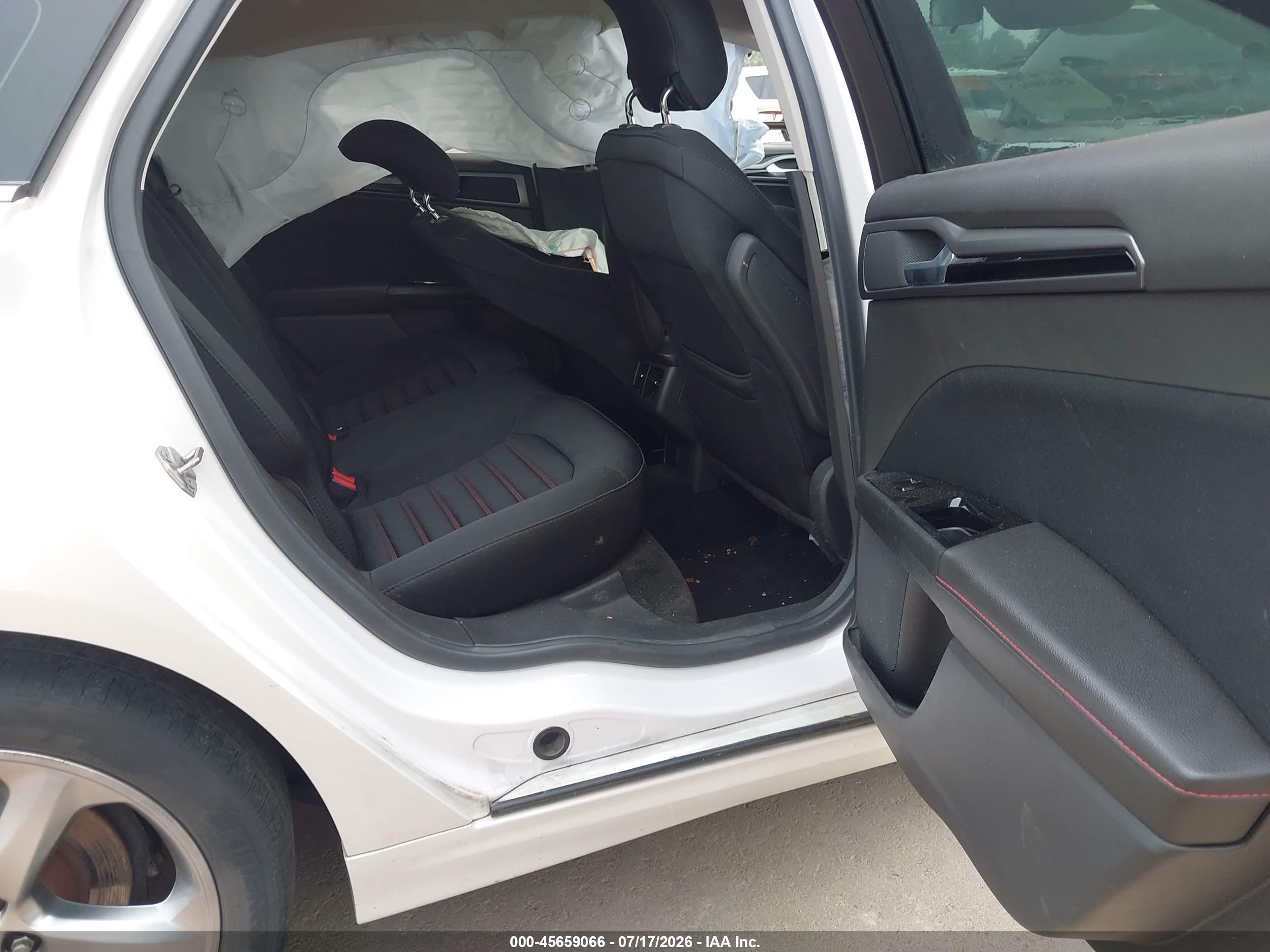 2015 Ford Fusion Se White vin: 3FA6P0H9XFR111419