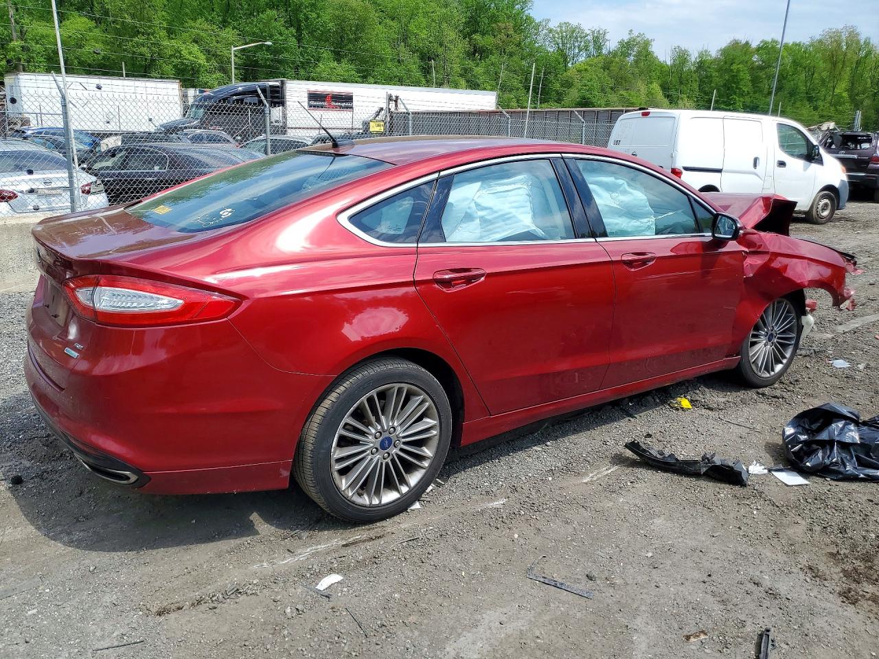 2015 Ford Fusion Se Red vin: 3FA6P0H9XFR176304