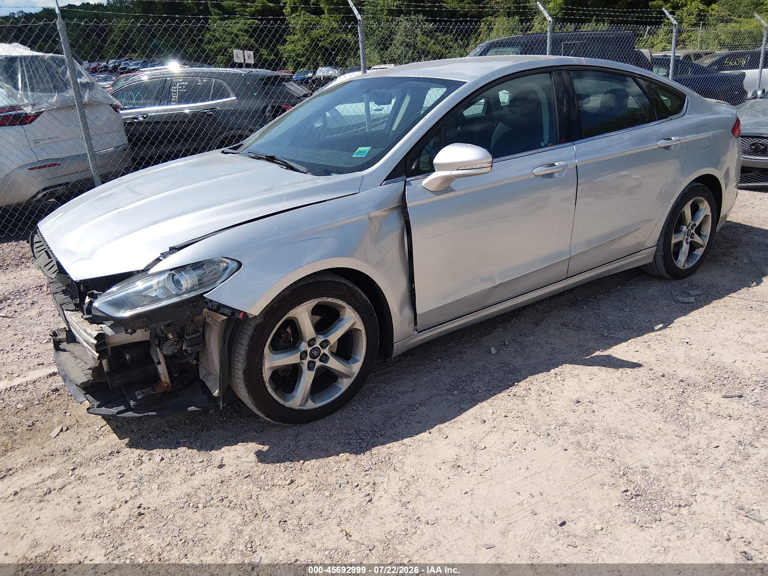 2015 Ford Fusion Se Серебряный vin: 3FA6P0H9XFR283496