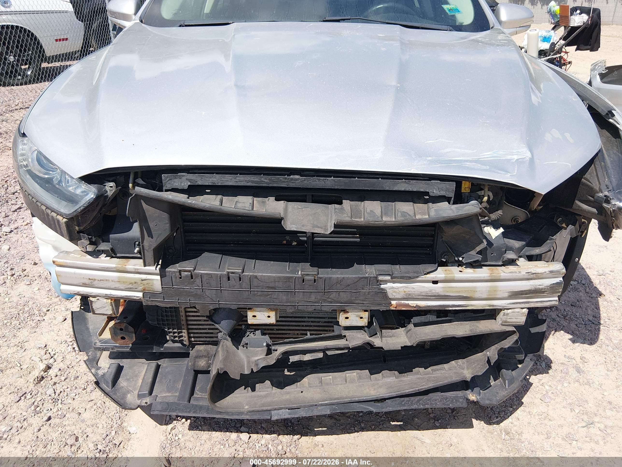 2015 Ford Fusion Se Серебряный vin: 3FA6P0H9XFR283496