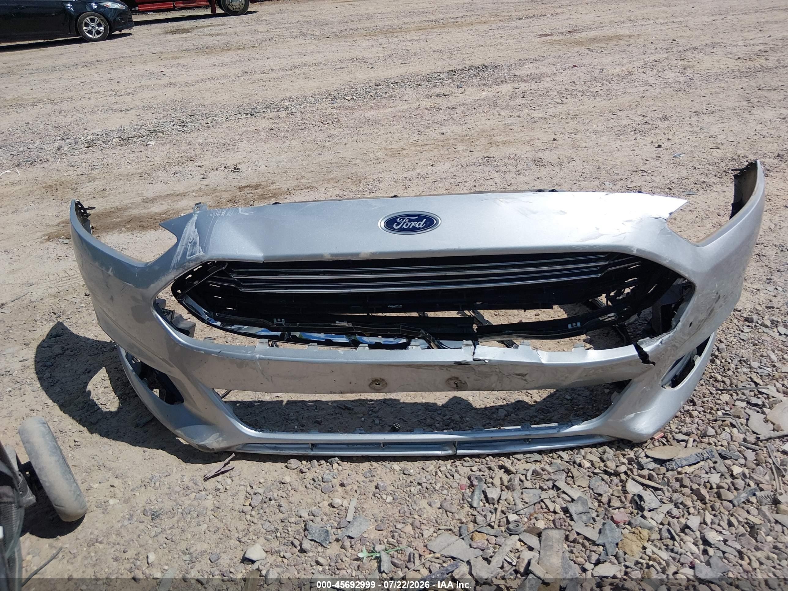 2015 Ford Fusion Se Серебряный vin: 3FA6P0H9XFR283496