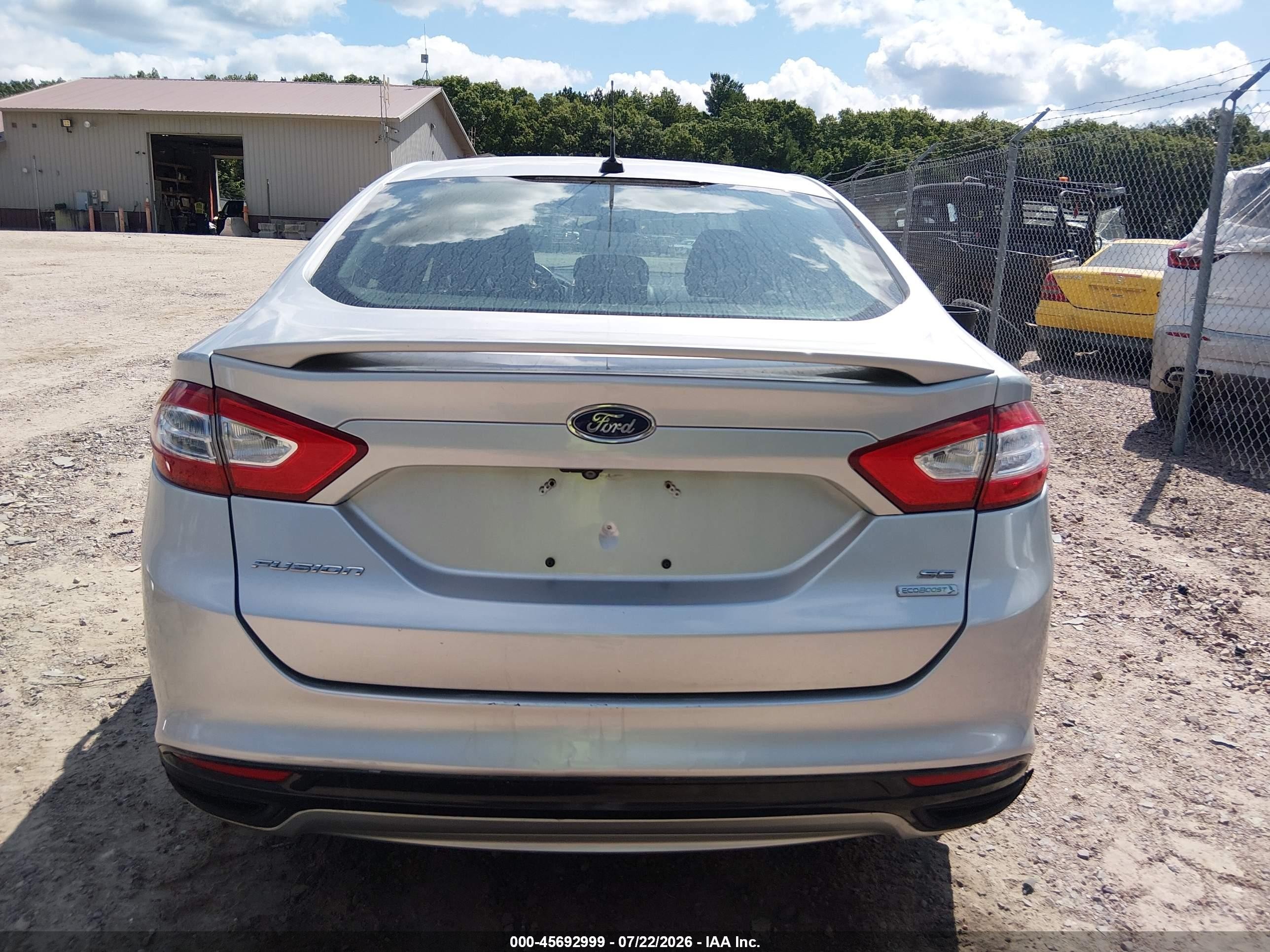 2015 Ford Fusion Se Серебряный vin: 3FA6P0H9XFR283496