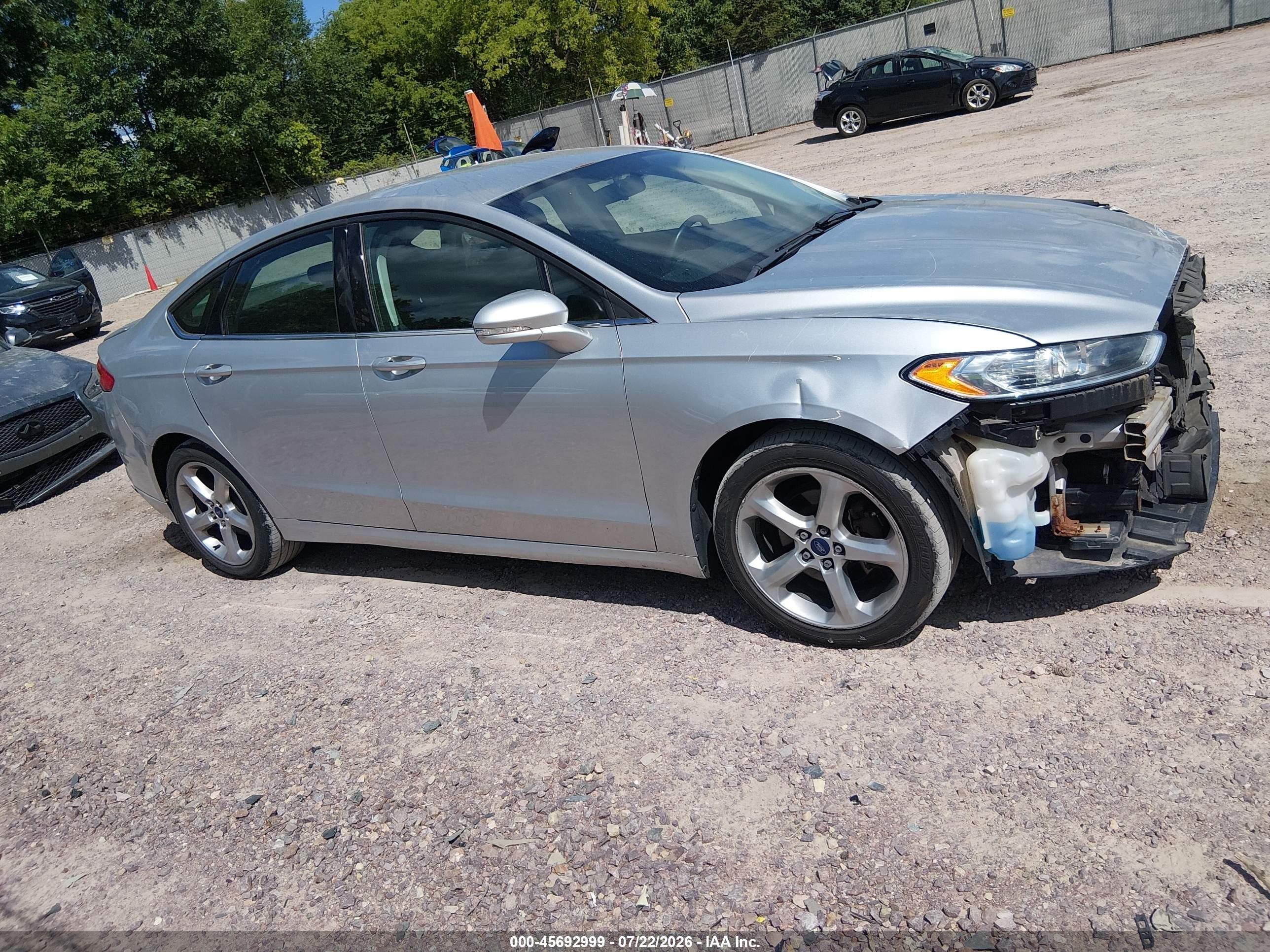 2015 Ford Fusion Se Серебряный vin: 3FA6P0H9XFR283496
