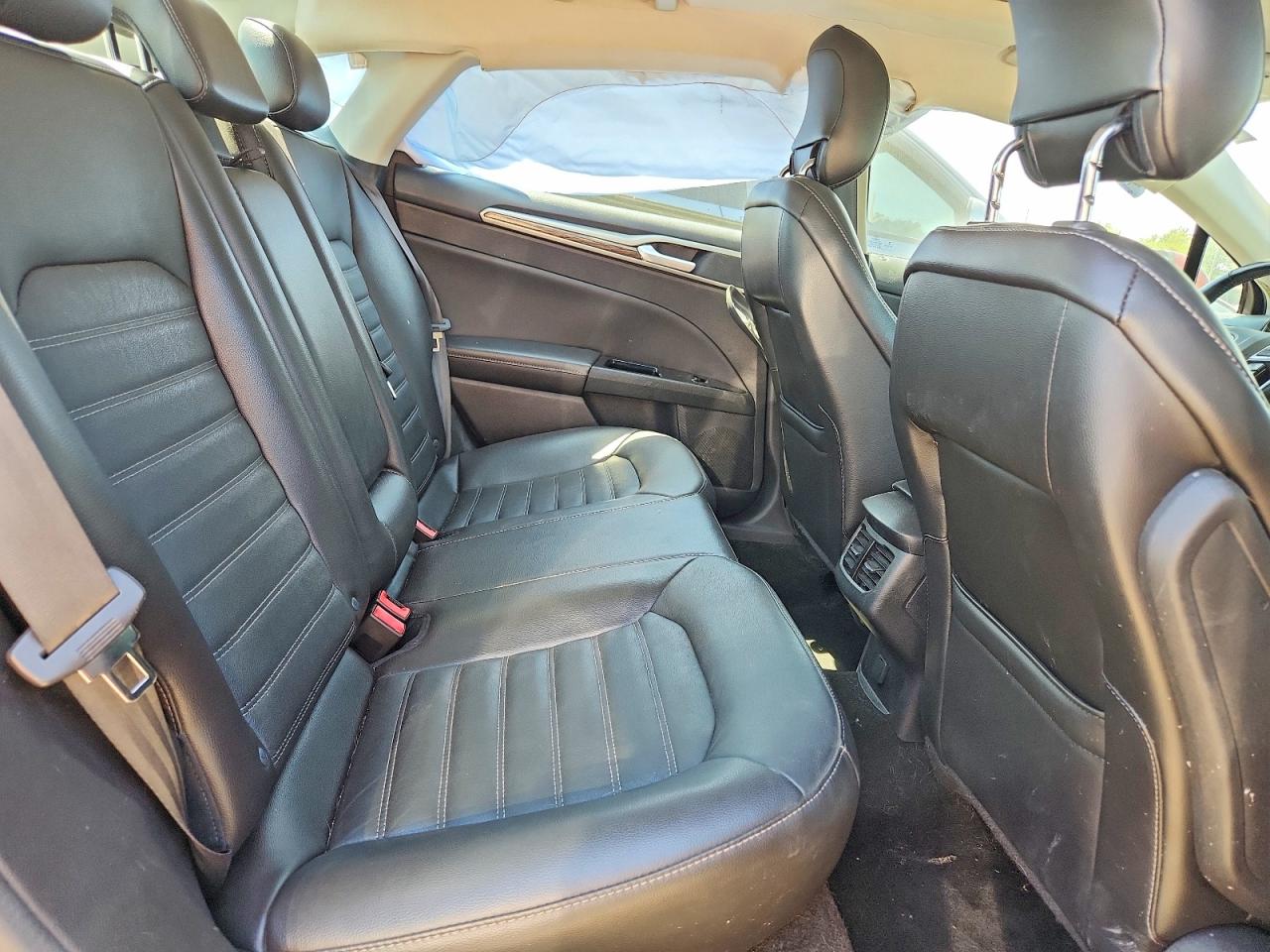 2014 Ford Fusion Se Red vin: 3FA6P0HD0ER100190