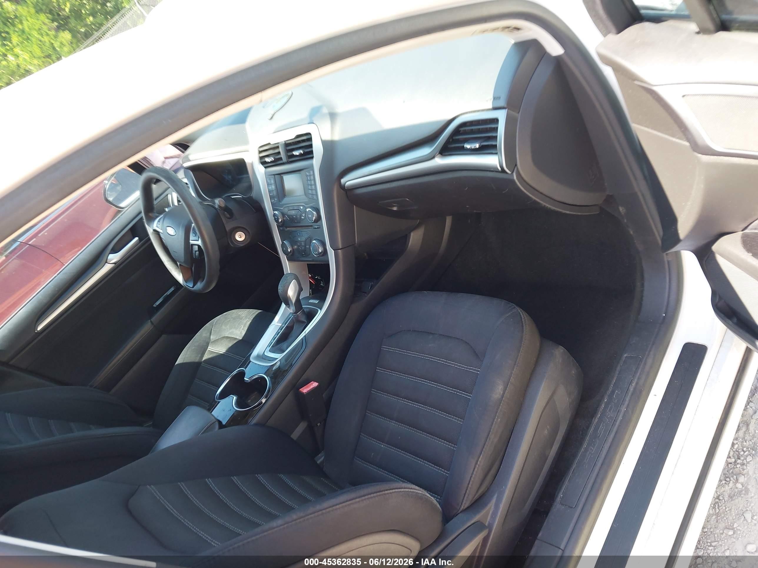 2014 Ford Fusion Se Белый vin: 3FA6P0HD0ER155531