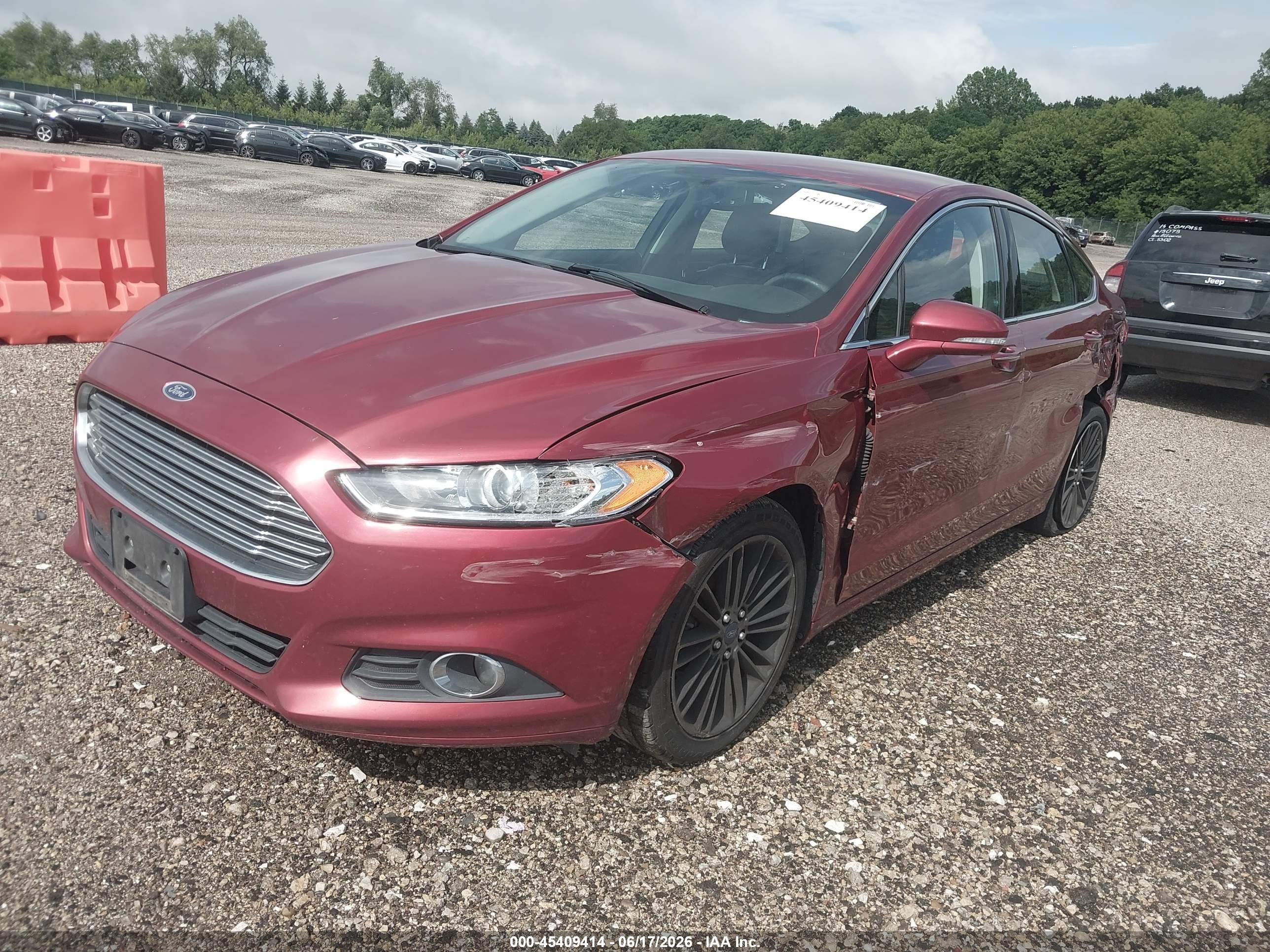 2014 Ford Fusion Se Red vin: 3FA6P0HD0ER168389