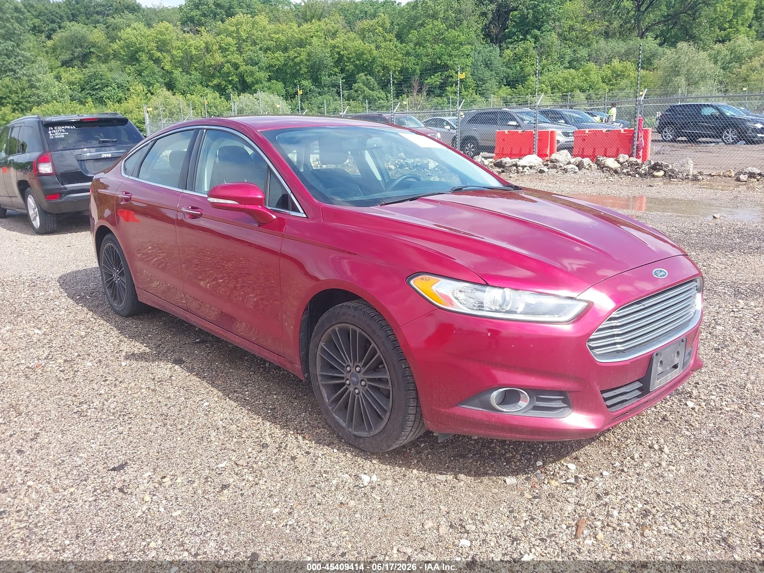 2014 Ford Fusion Se Red vin: 3FA6P0HD0ER168389