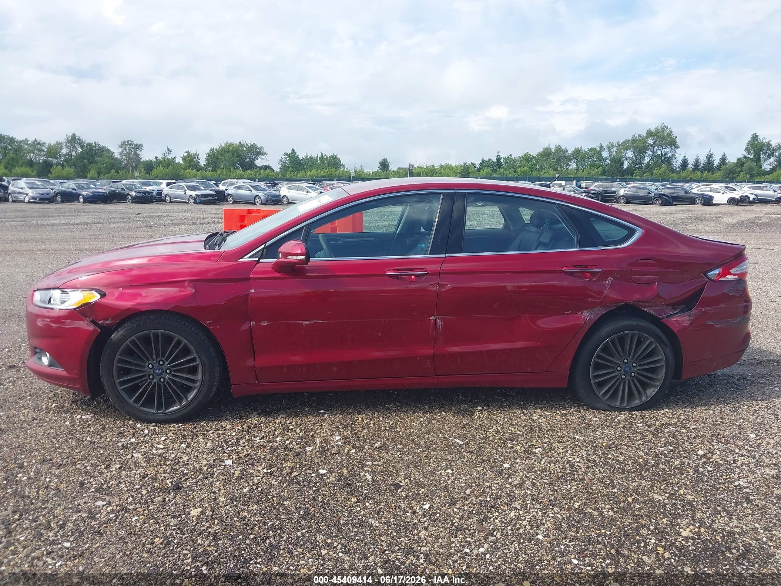 2014 Ford Fusion Se Red vin: 3FA6P0HD0ER168389