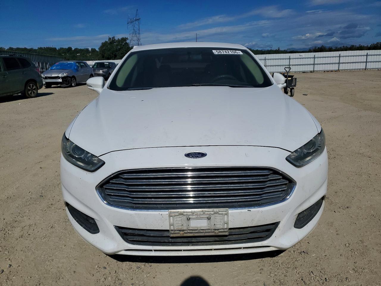 2014 Ford Fusion Se Белый vin: 3FA6P0HD0ER331509