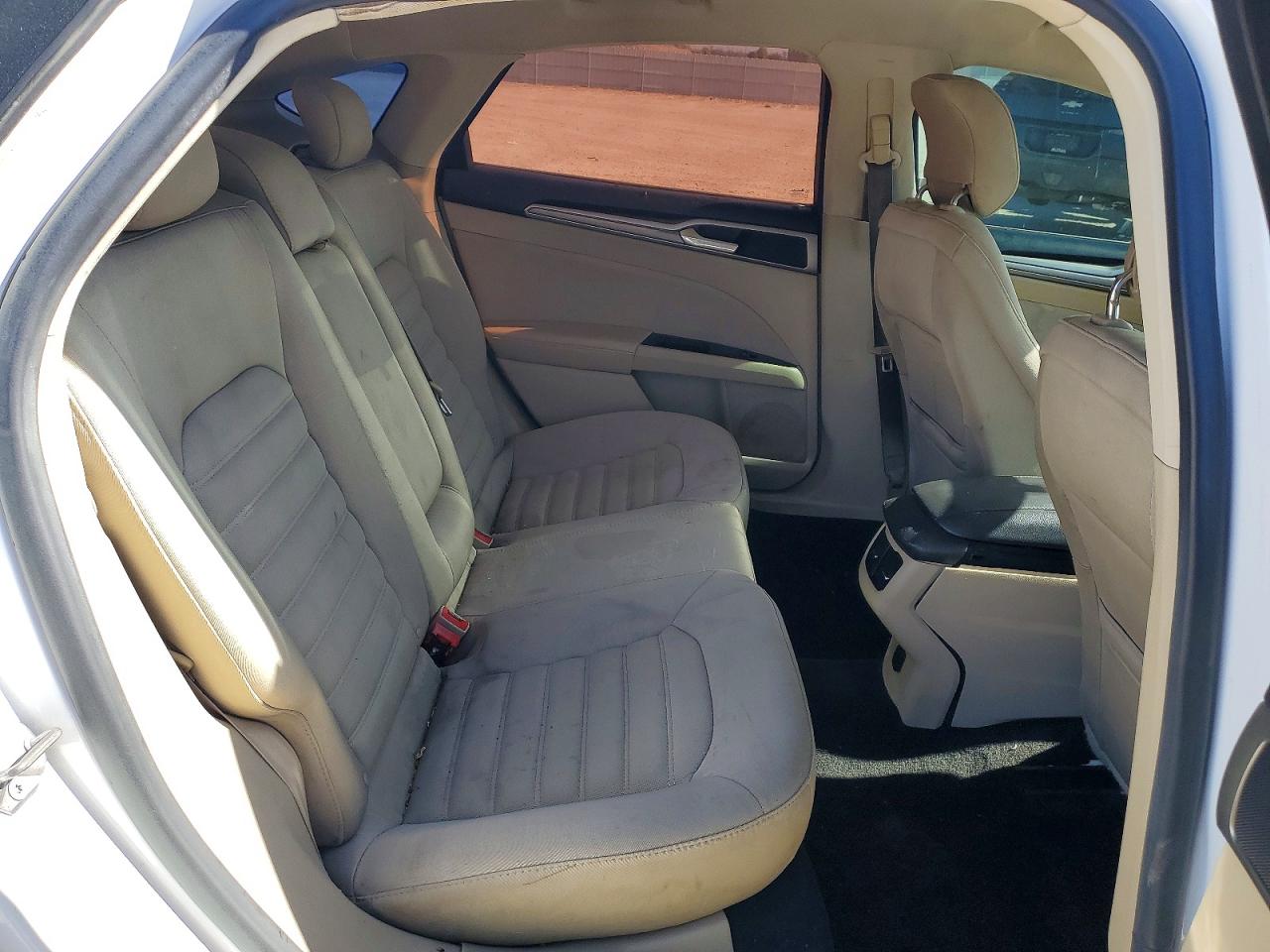 2014 Ford Fusion Se Белый vin: 3FA6P0HD0ER331509