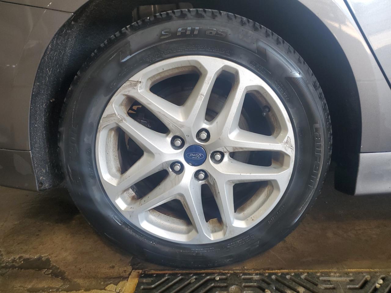 2014 Ford Fusion Se Gray vin: 3FA6P0HD0ER382931 Damage: Right Rear Wheel, Curb Rash, 5 To 6 Inches