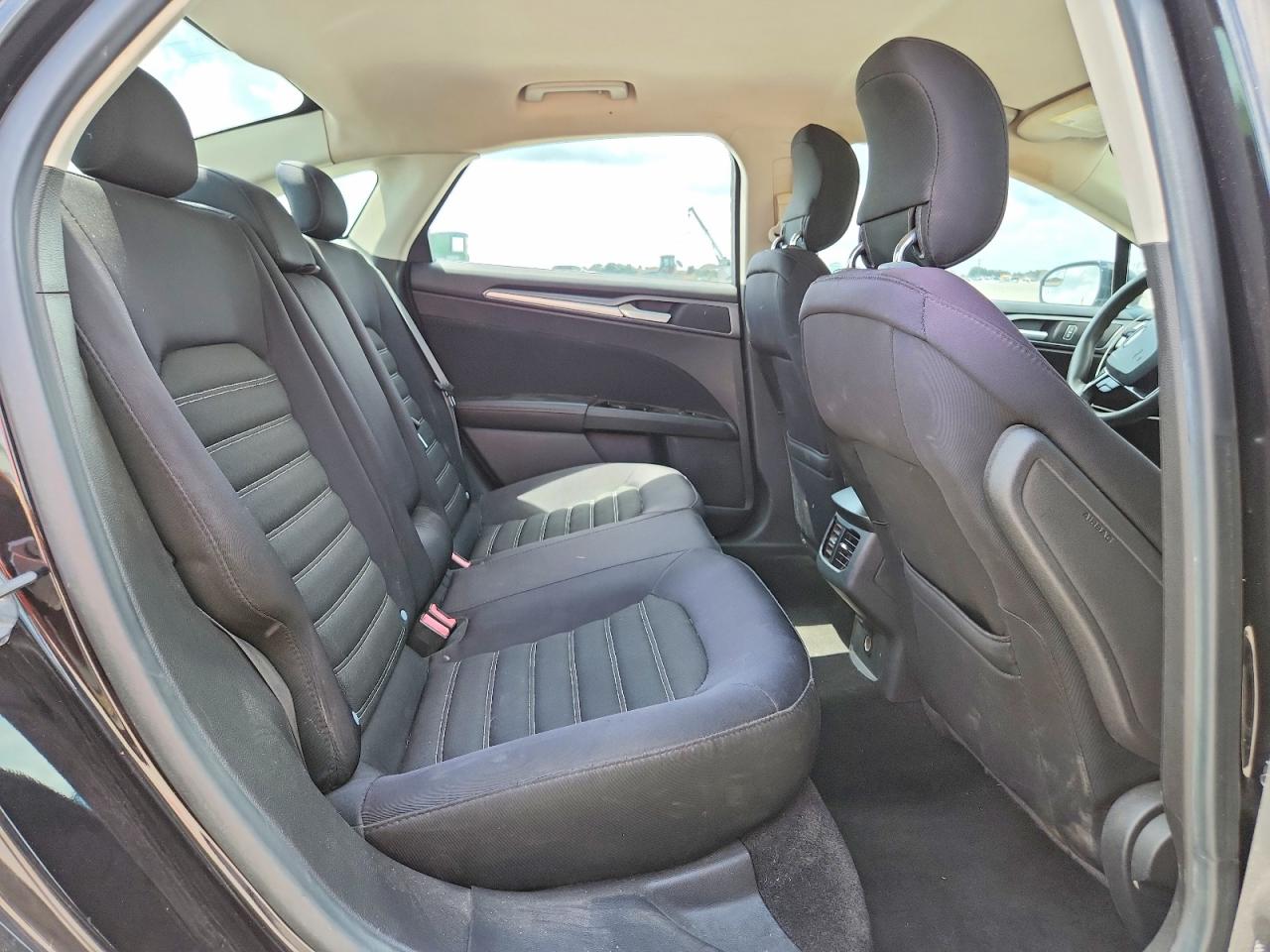 2014 Ford Fusion Se Черный vin: 3FA6P0HD0ER394416