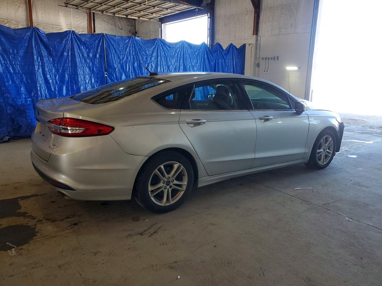 2018 Ford Fusion Se Silver vin: 3FA6P0HD0JR142921