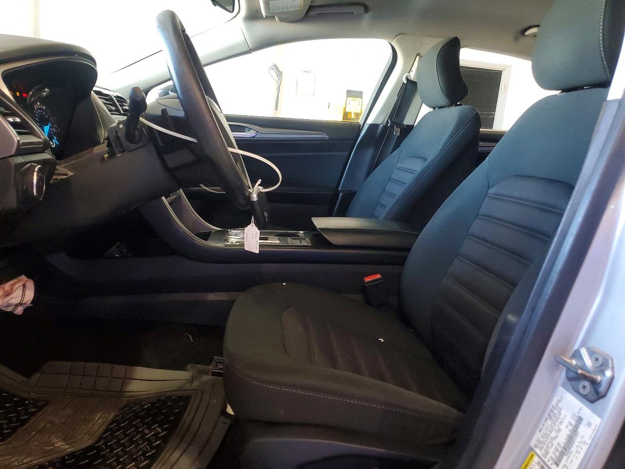 2018 Ford Fusion Se Silver vin: 3FA6P0HD0JR142921
