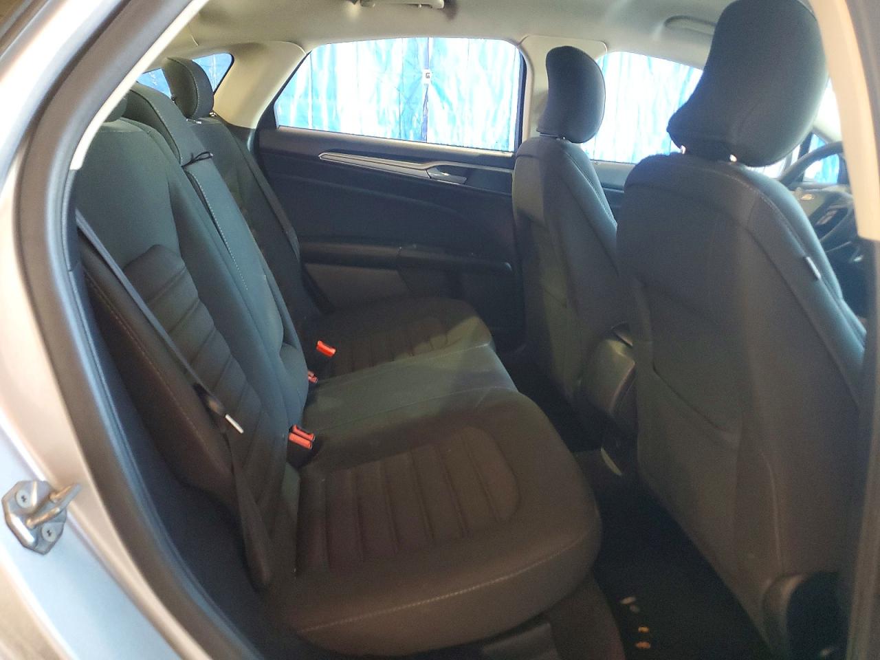 2018 Ford Fusion Se Silver vin: 3FA6P0HD0JR142921