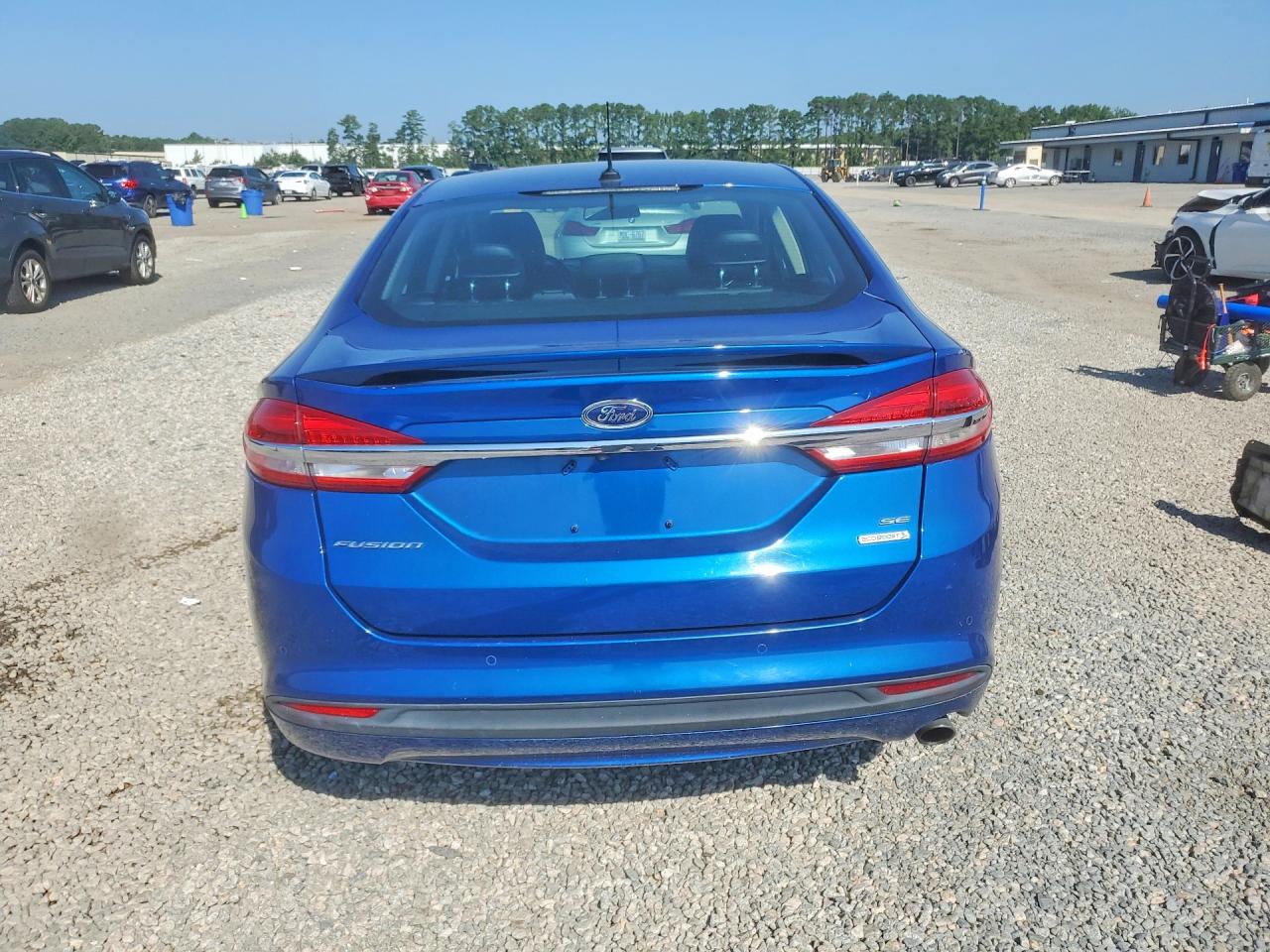 2018 Ford Fusion Se Blue vin: 3FA6P0HD0JR179032