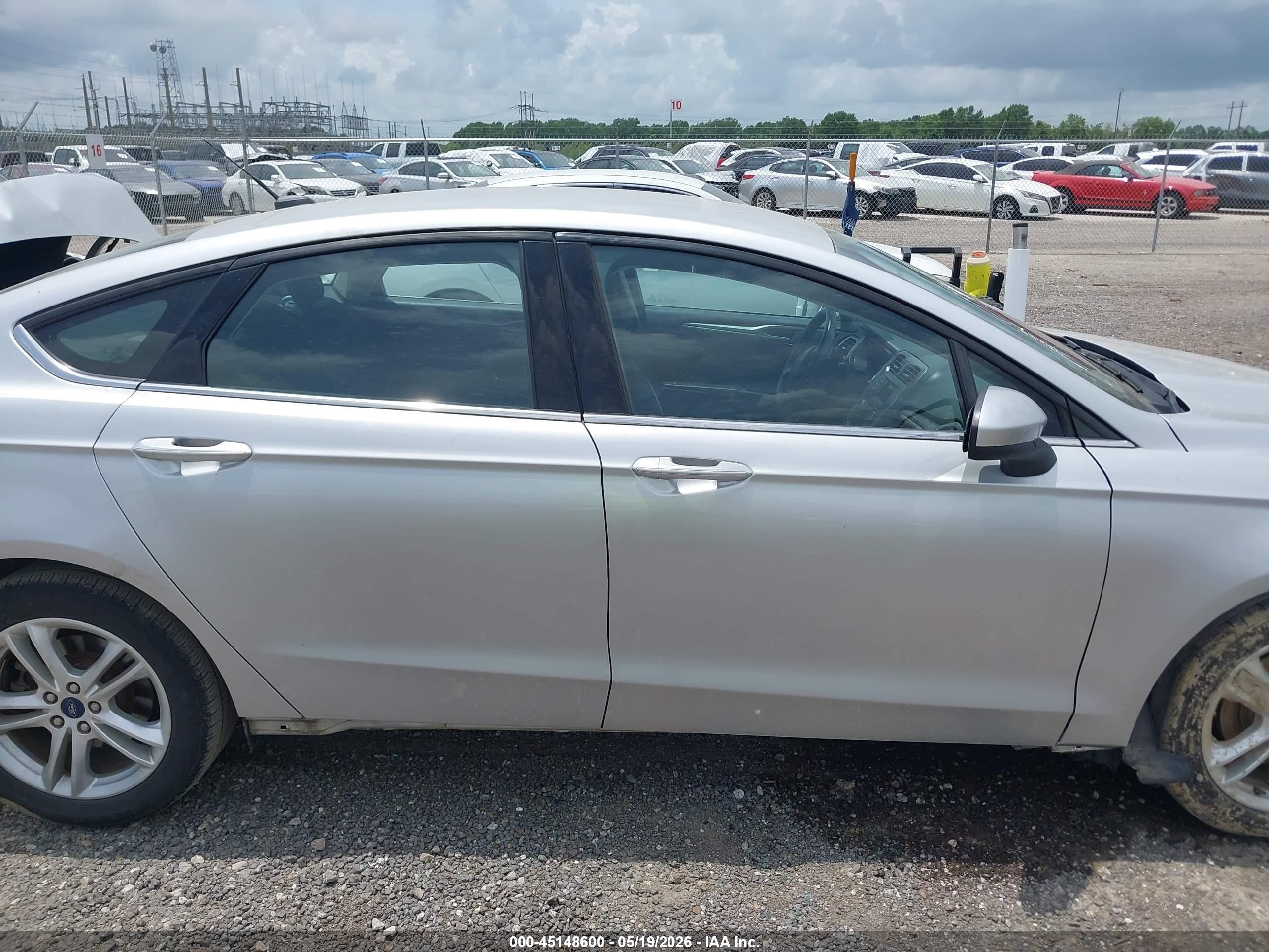 2018 Ford Fusion Se Silver vin: 3FA6P0HD0JR281785