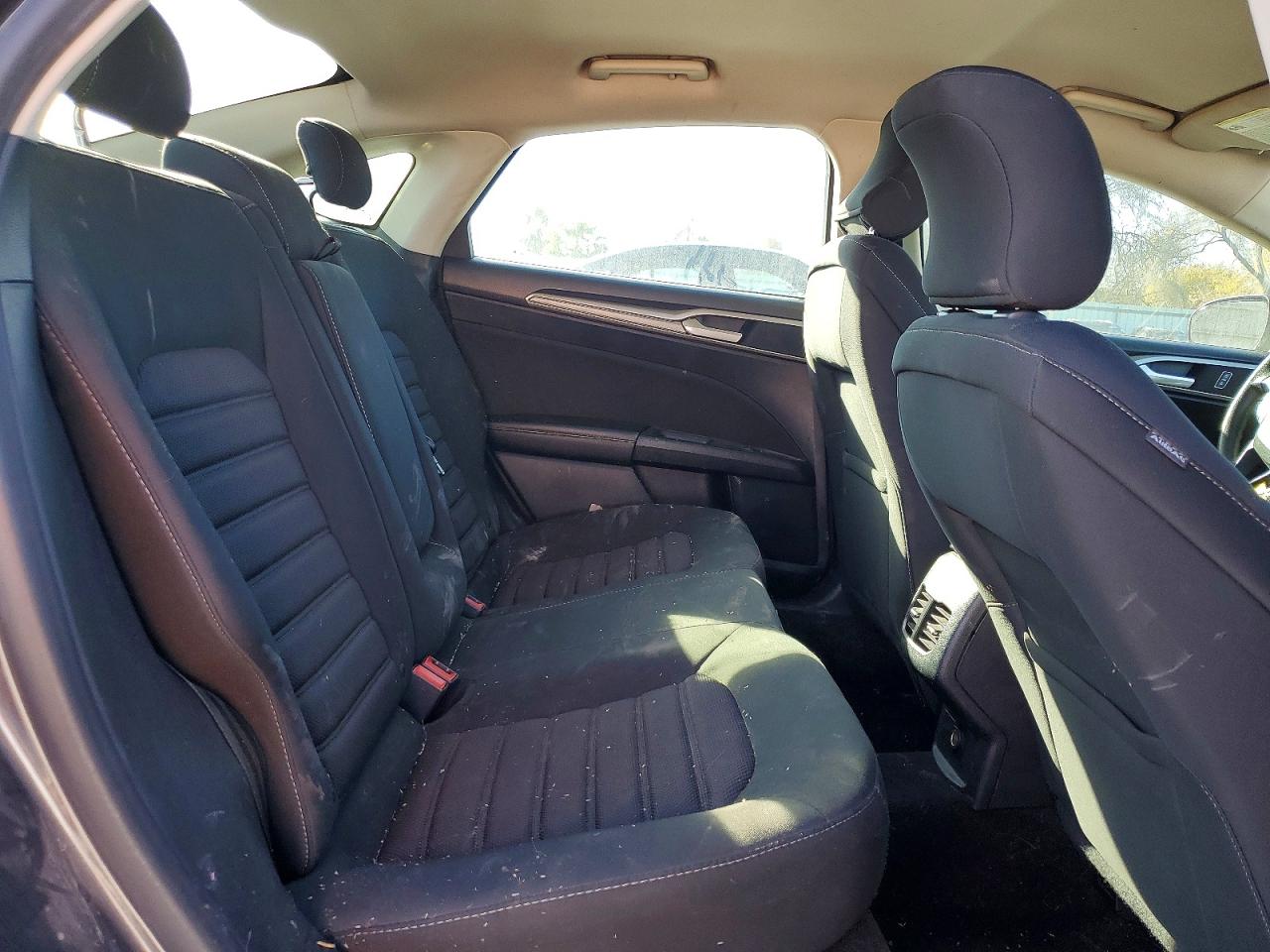 2019 Ford Fusion Se Gray vin: 3FA6P0HD0KR101786