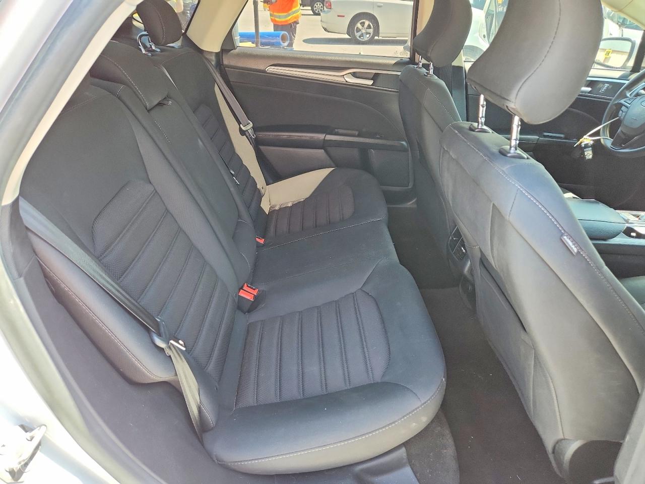 2019 Ford Fusion Se White vin: 3FA6P0HD0KR121925