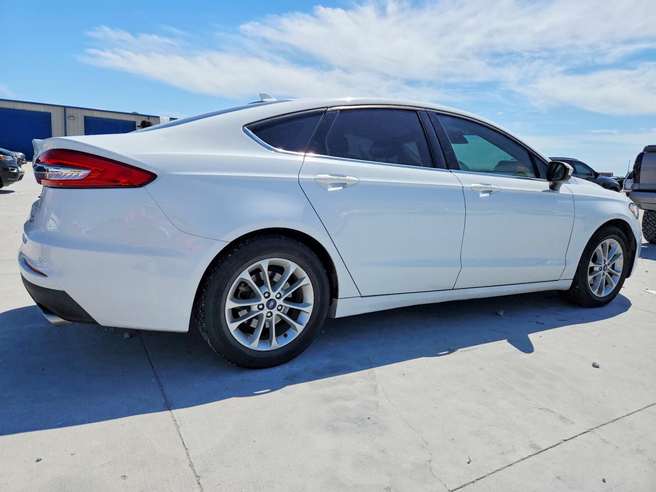 2019 Ford Fusion Se White vin: 3FA6P0HD0KR121925