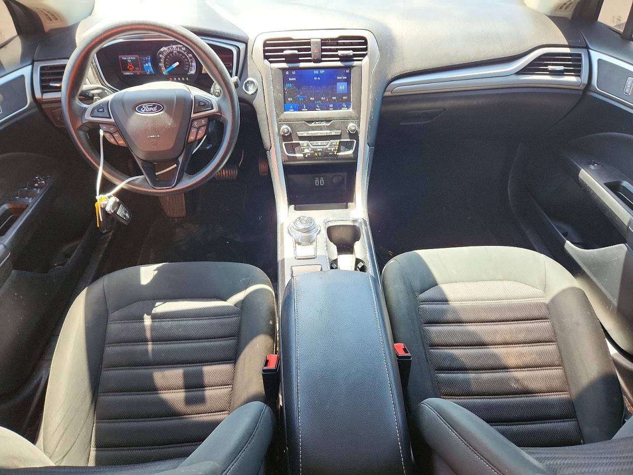 2019 Ford Fusion Se White vin: 3FA6P0HD0KR121925