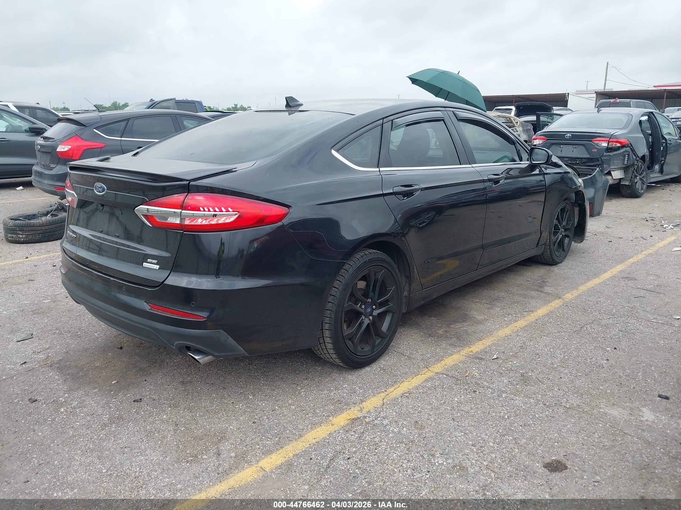 2019 Ford Fusion Se Черный vin: 3FA6P0HD0KR146792