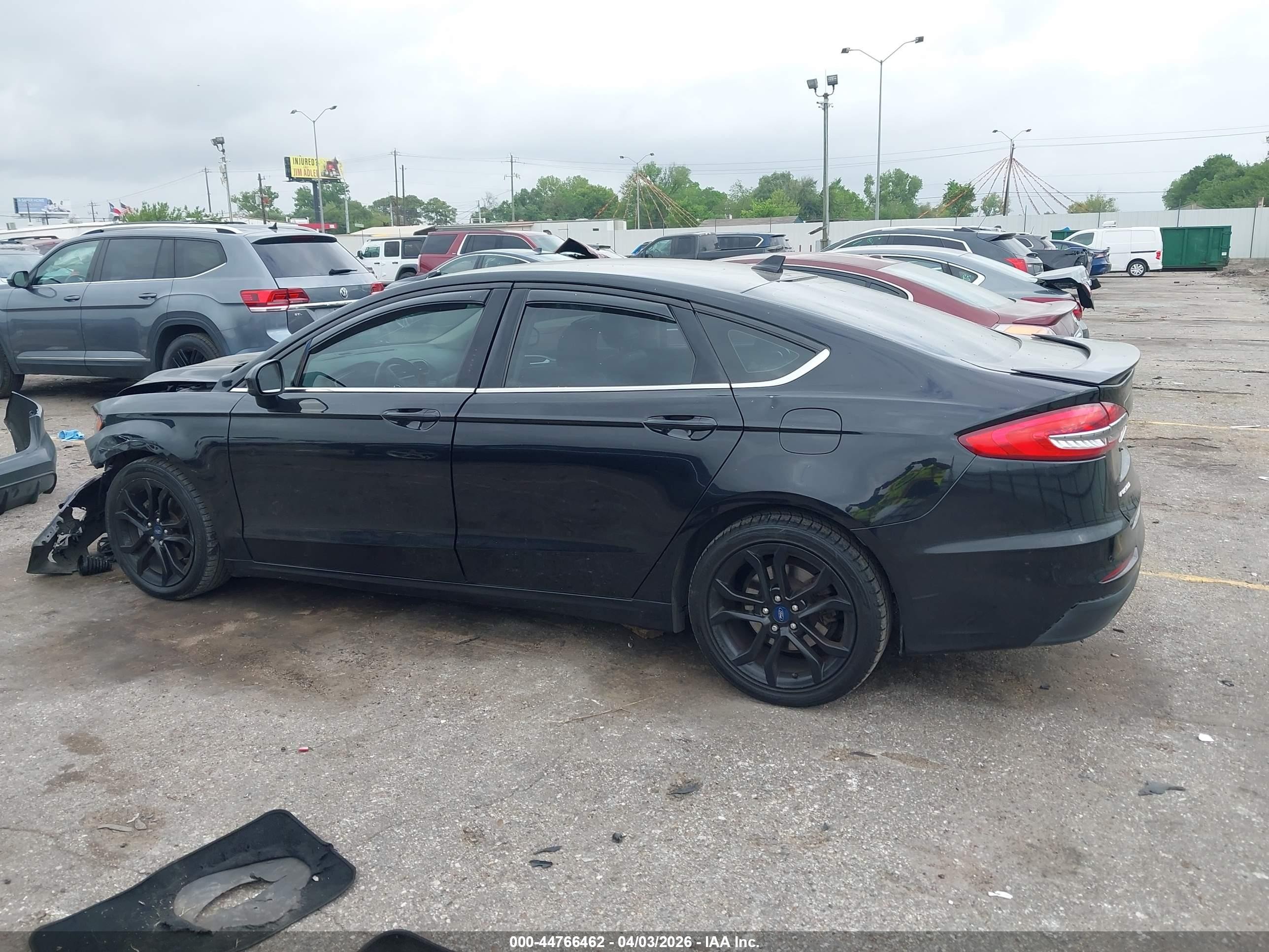 2019 Ford Fusion Se Черный vin: 3FA6P0HD0KR146792
