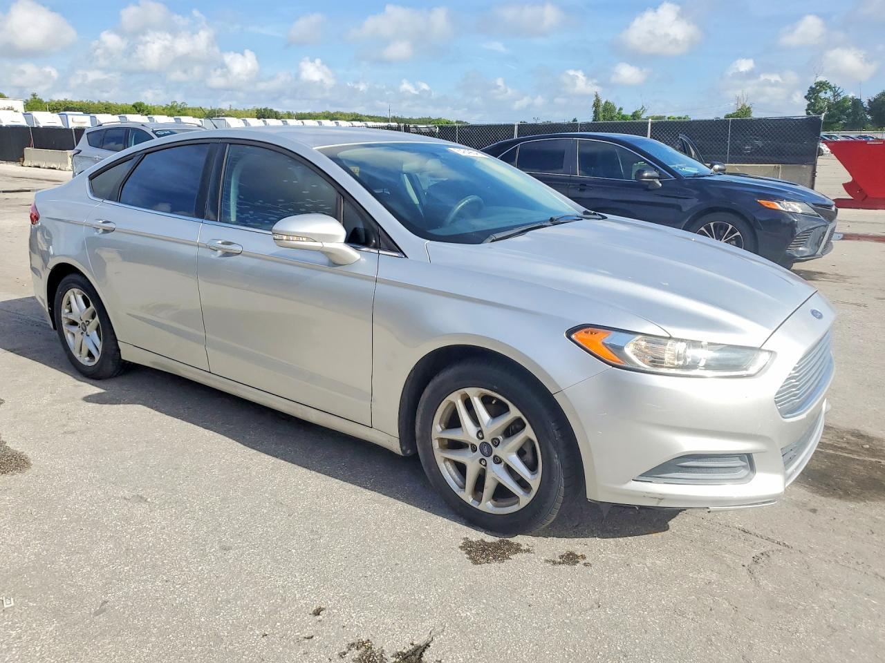 2014 Ford Fusion Se Silver vin: 3FA6P0HD1ER118892