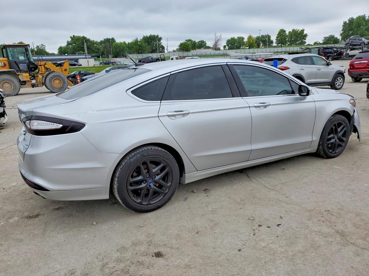 2014 Ford Fusion Se Серебряный vin: 3FA6P0HD1ER141234