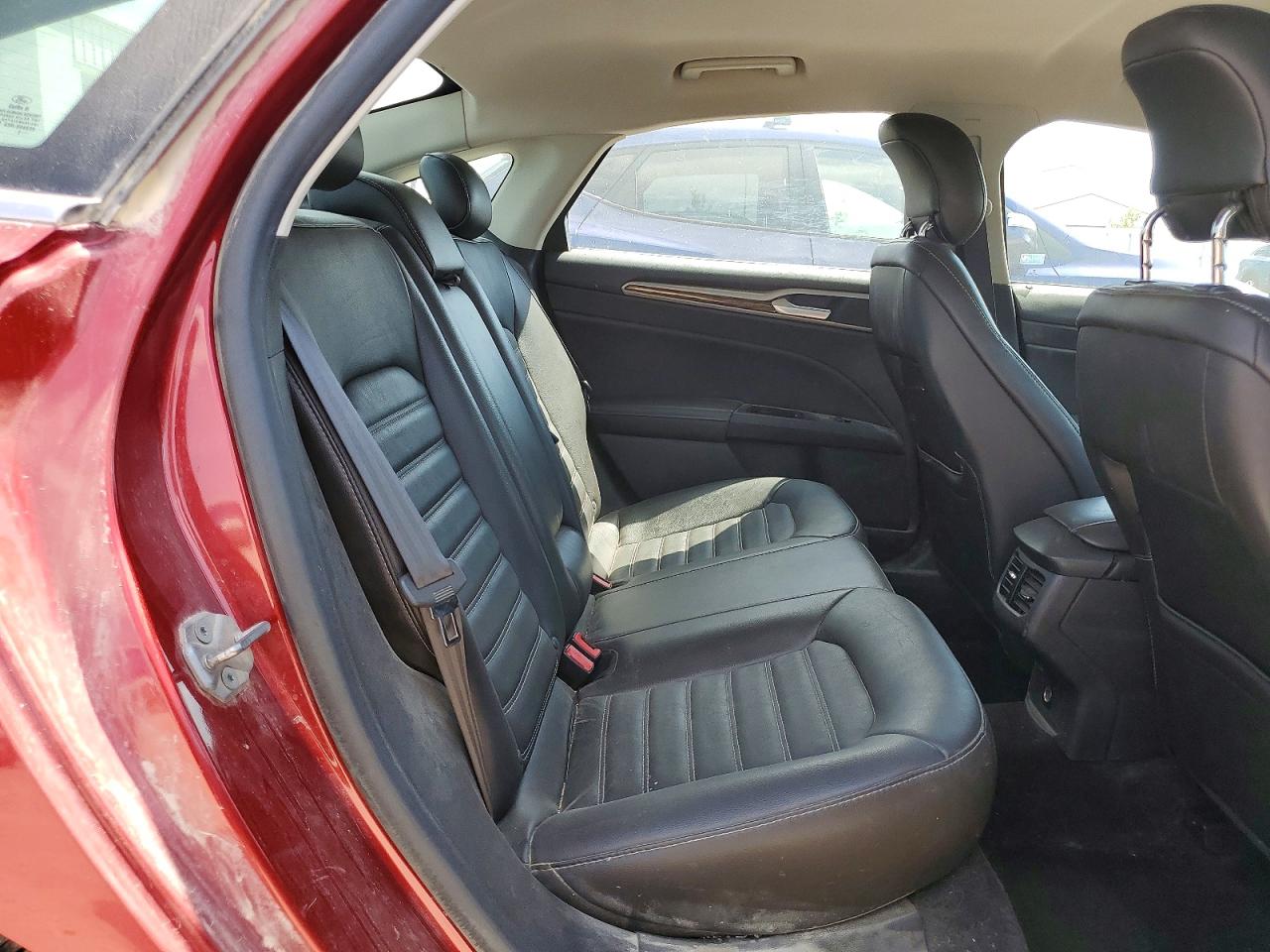 2014 Ford Fusion Se Red vin: 3FA6P0HD1ER156607