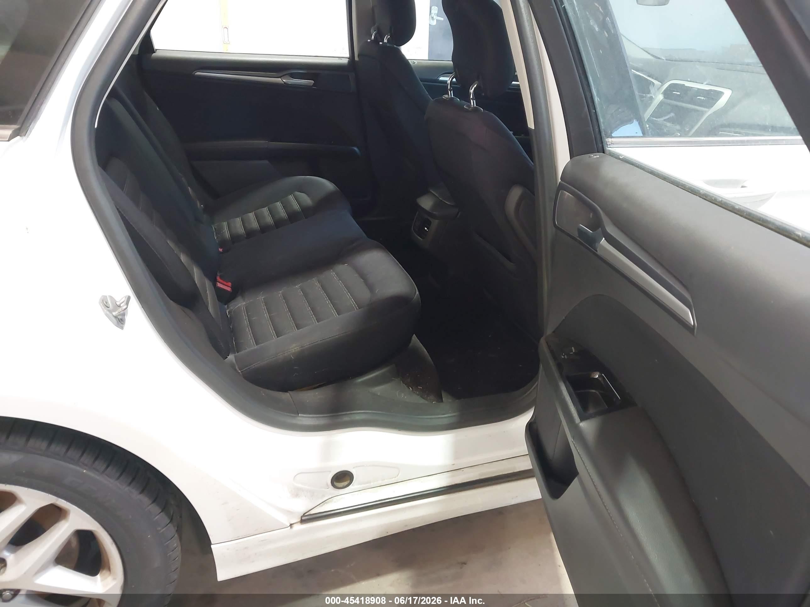 2014 Ford Fusion Se White vin: 3FA6P0HD1ER159197