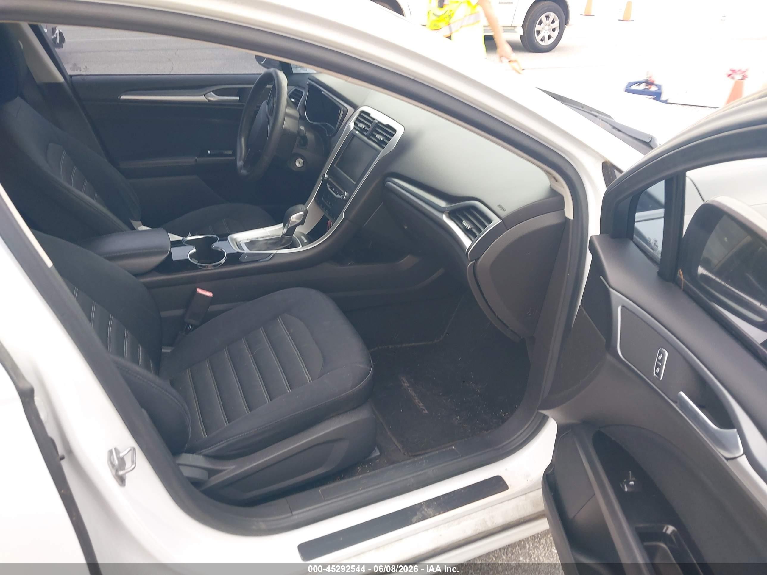 2014 Ford Fusion Se White vin: 3FA6P0HD1ER218457