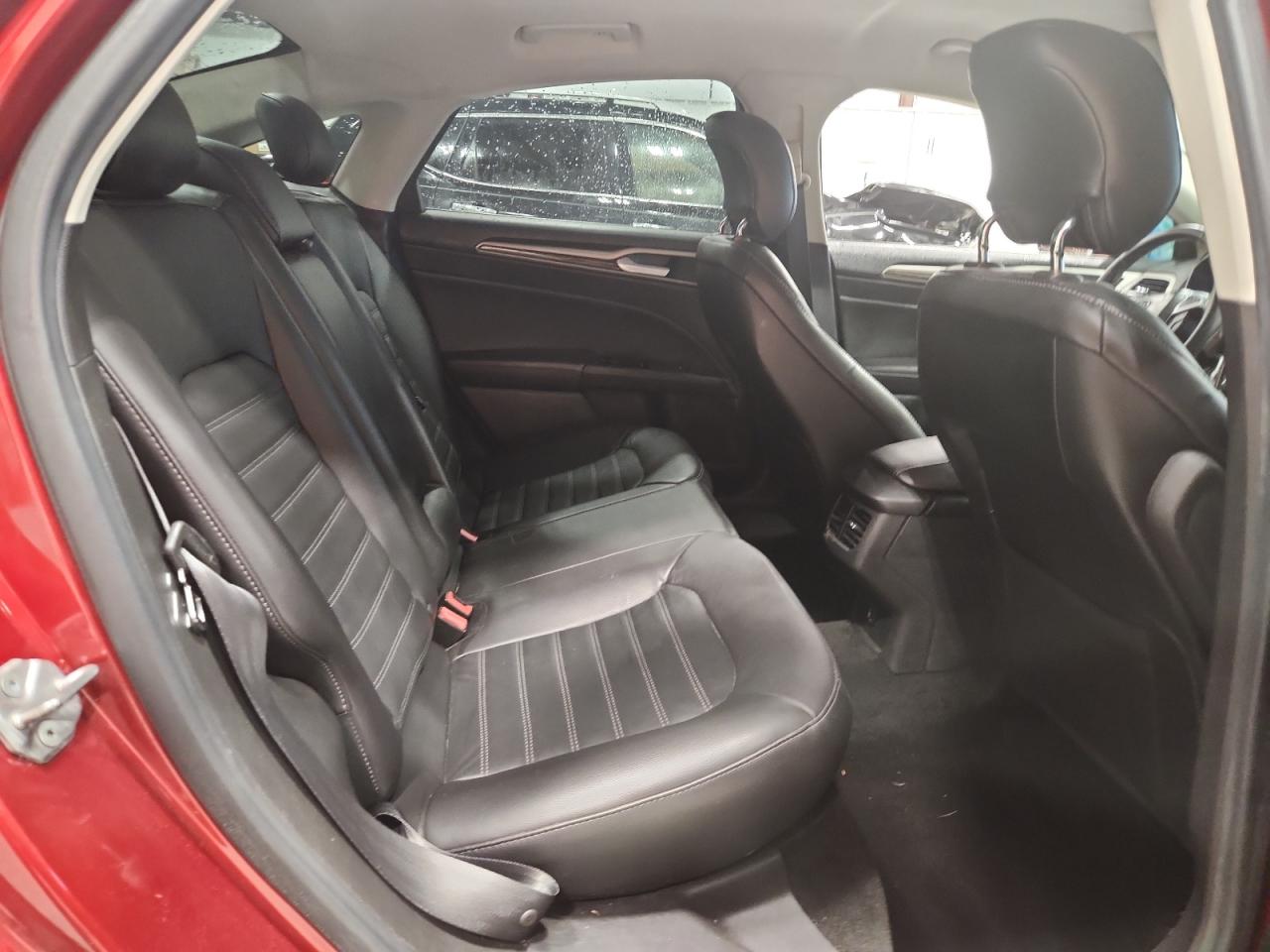 2014 Ford Fusion Se Red vin: 3FA6P0HD1ER231290