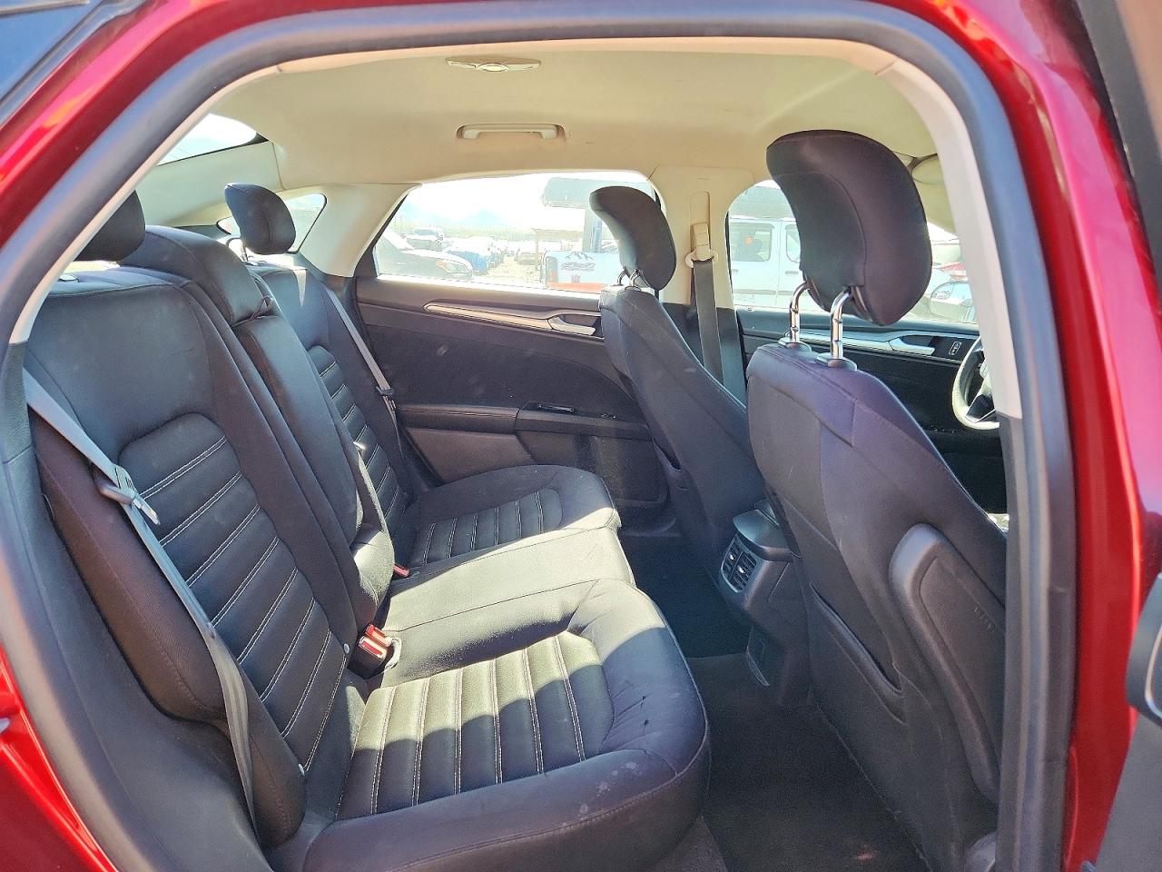 2014 Ford Fusion Se Red vin: 3FA6P0HD1ER306344