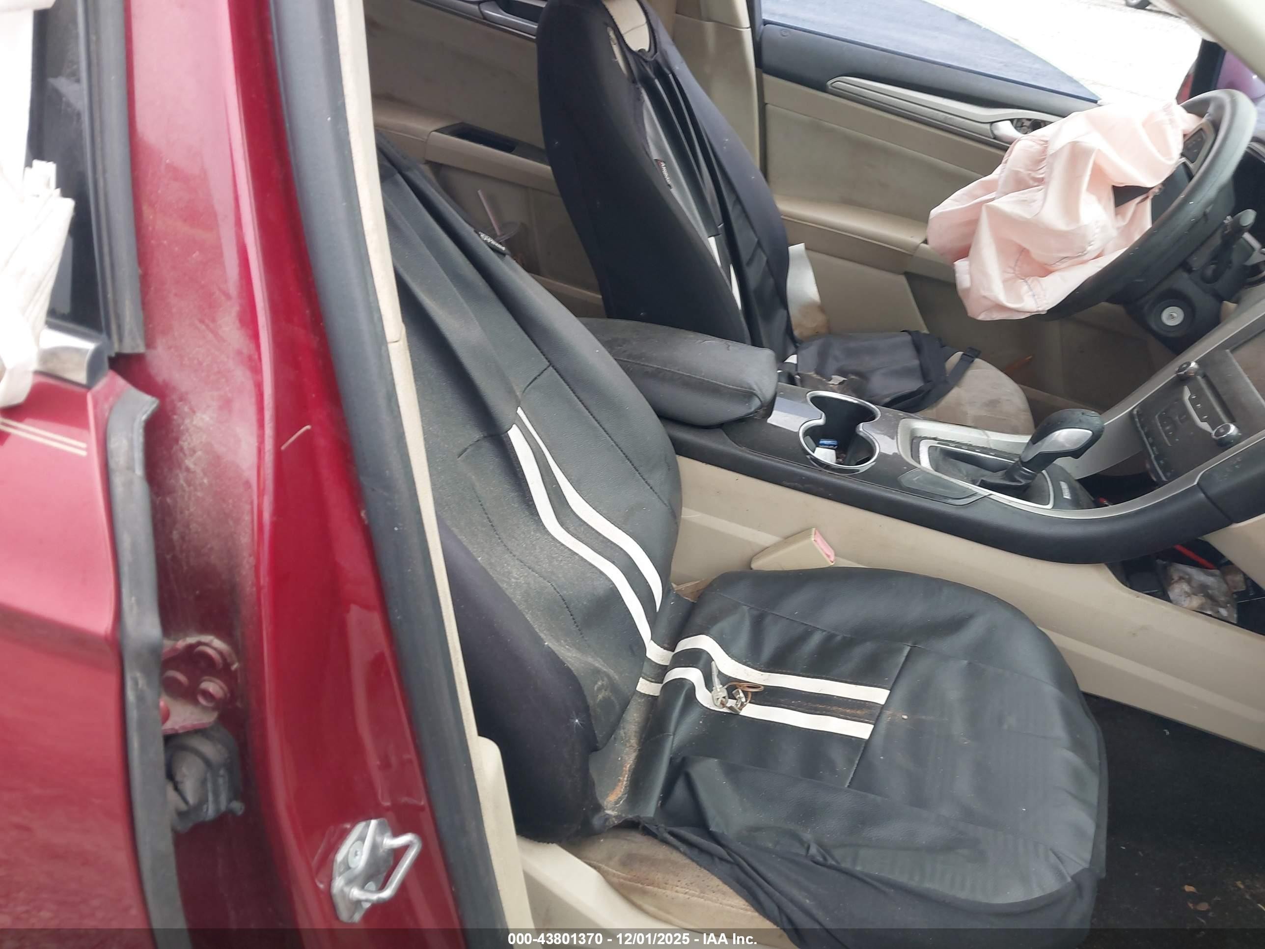 2015 Ford Fusion Se Красный vin: 3FA6P0HD1FR202809