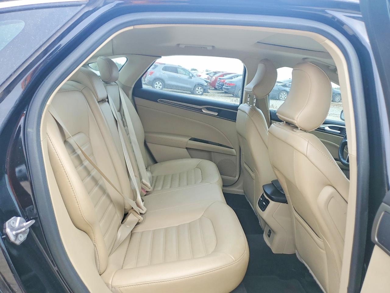 2016 Ford Fusion Se Black vin: 3FA6P0HD1GR402445
