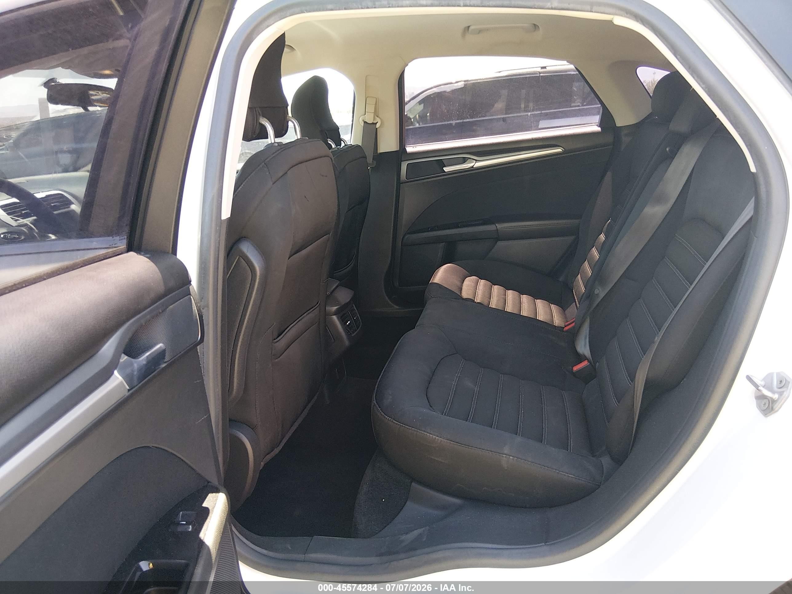 2014 Ford Fusion Se Белый vin: 3FA6P0HD2ER150637