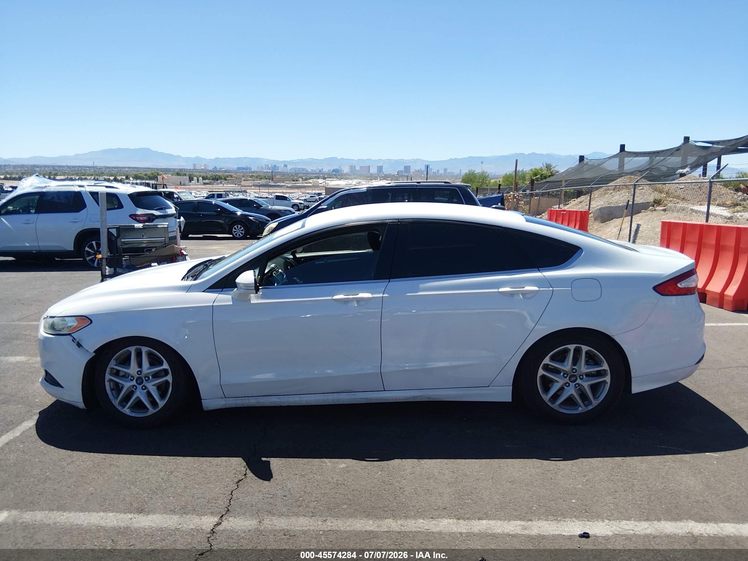 2014 Ford Fusion Se Белый vin: 3FA6P0HD2ER150637