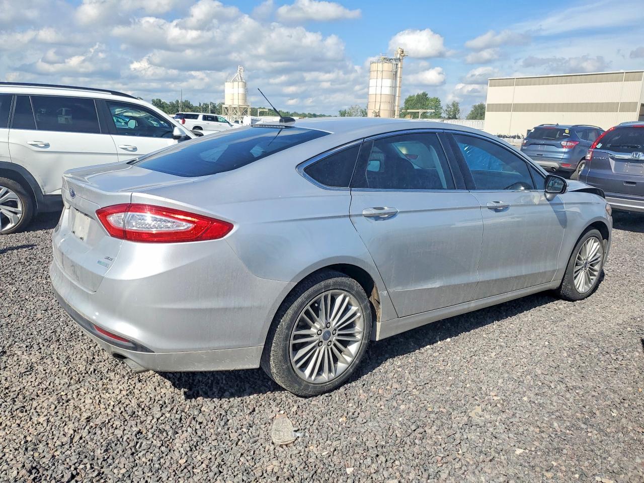 2014 Ford Fusion Se Silver vin: 3FA6P0HD2ER169558
