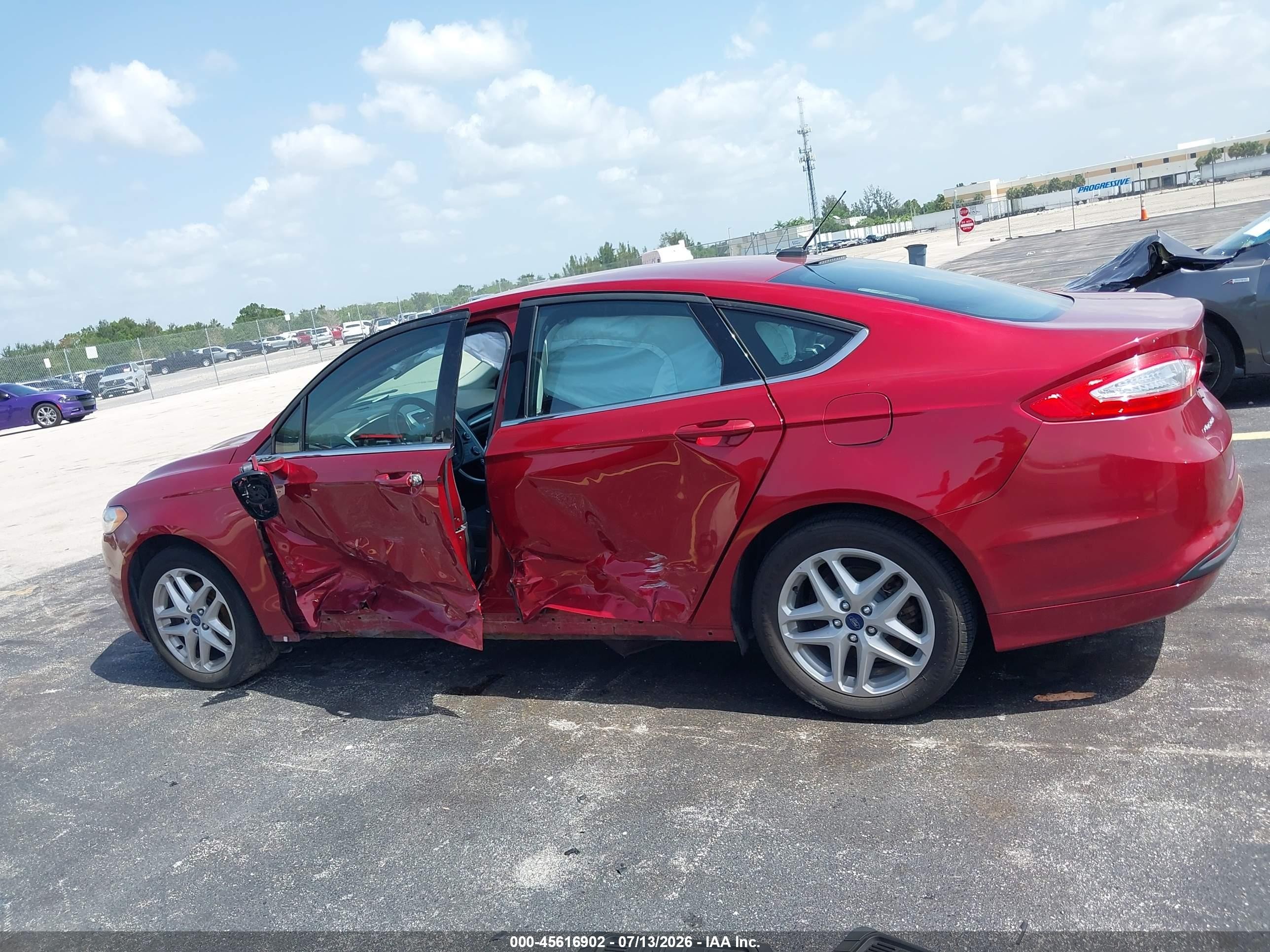 2014 Ford Fusion Se Red vin: 3FA6P0HD2ER191480