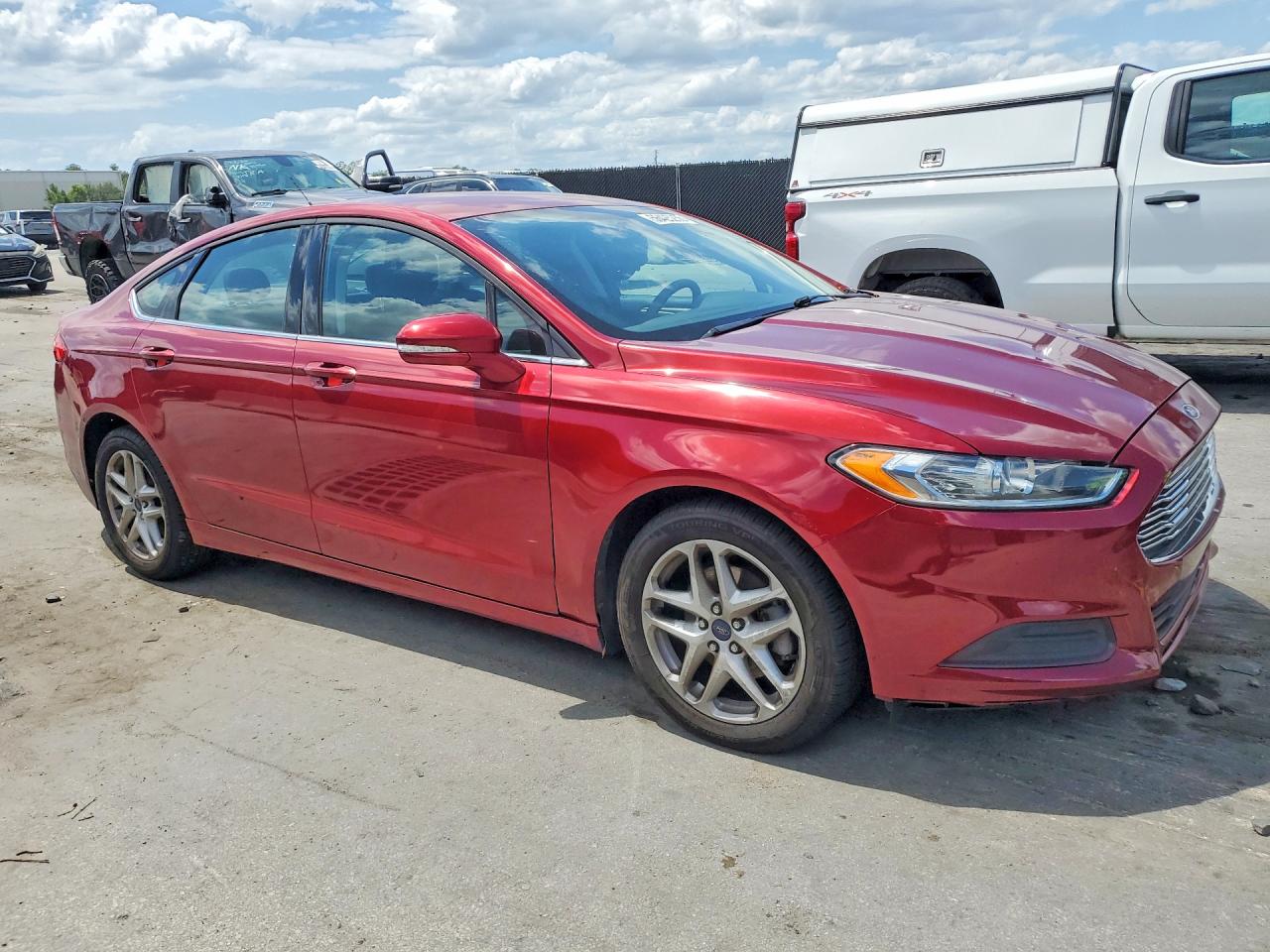 2014 Ford Fusion Se Red vin: 3FA6P0HD2ER191561