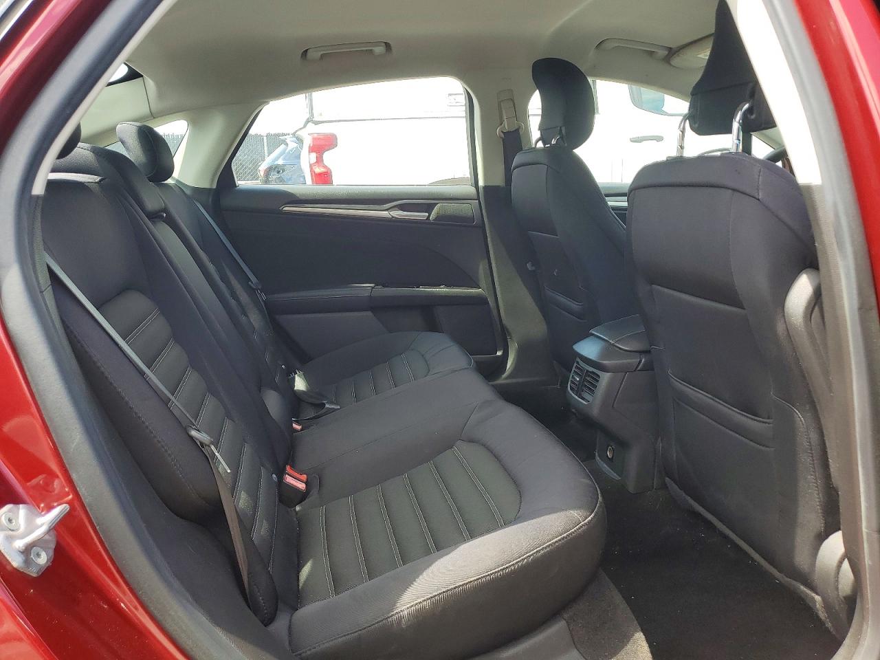 2014 Ford Fusion Se Red vin: 3FA6P0HD2ER191561