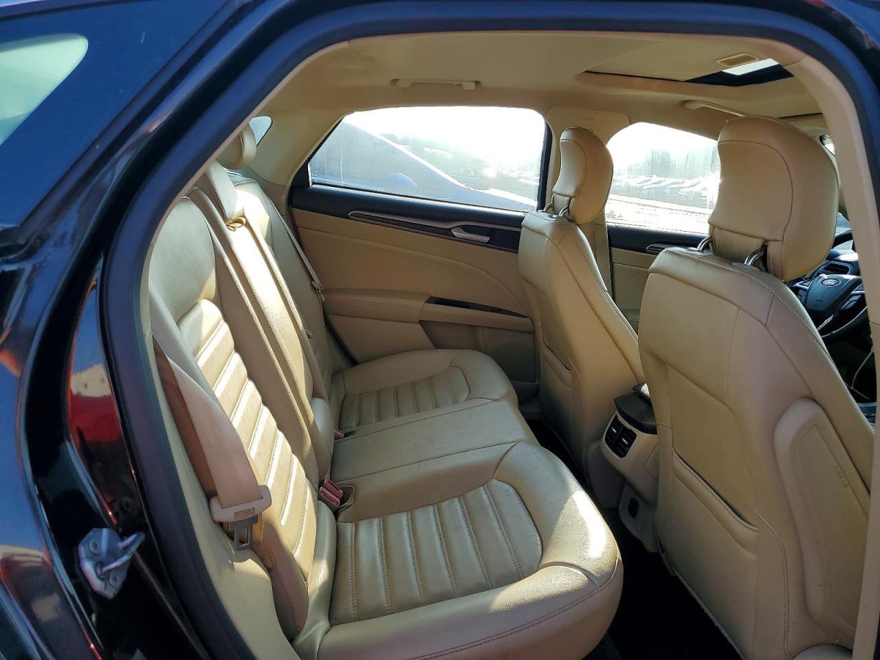 2014 Ford Fusion Se Черный vin: 3FA6P0HD2ER224574