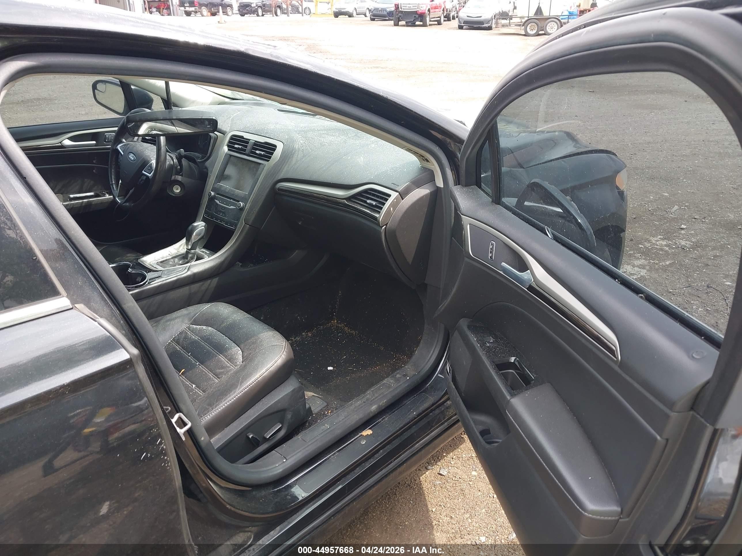 2014 Ford Fusion Se Черный vin: 3FA6P0HD2ER226003