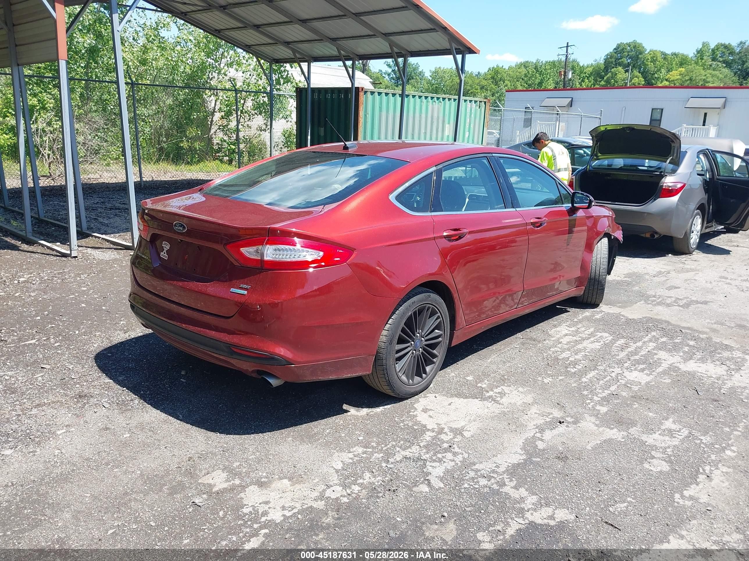 2014 Ford Fusion Se Red vin: 3FA6P0HD2ER351017